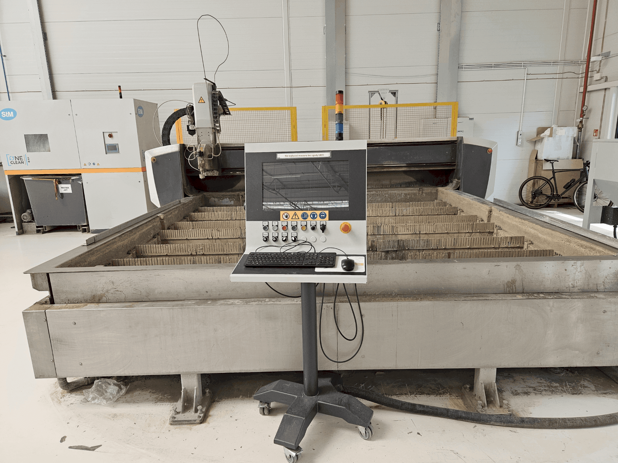 STM WS3030 Wanne 4.2 Mašinos vaizdas iš priekio