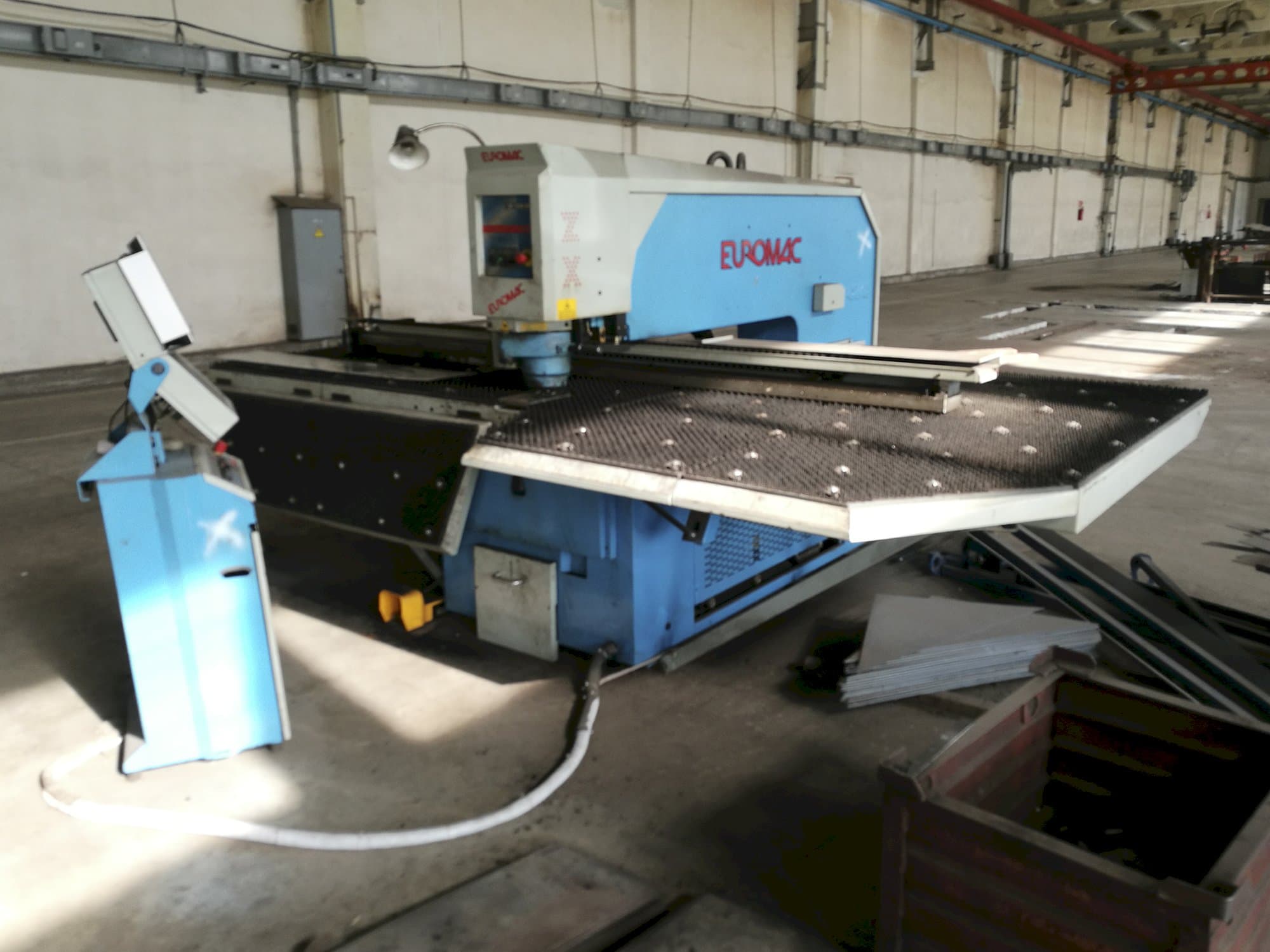 Euromac ZX 1250/30 Mašinos dešinės pusės vaizdas