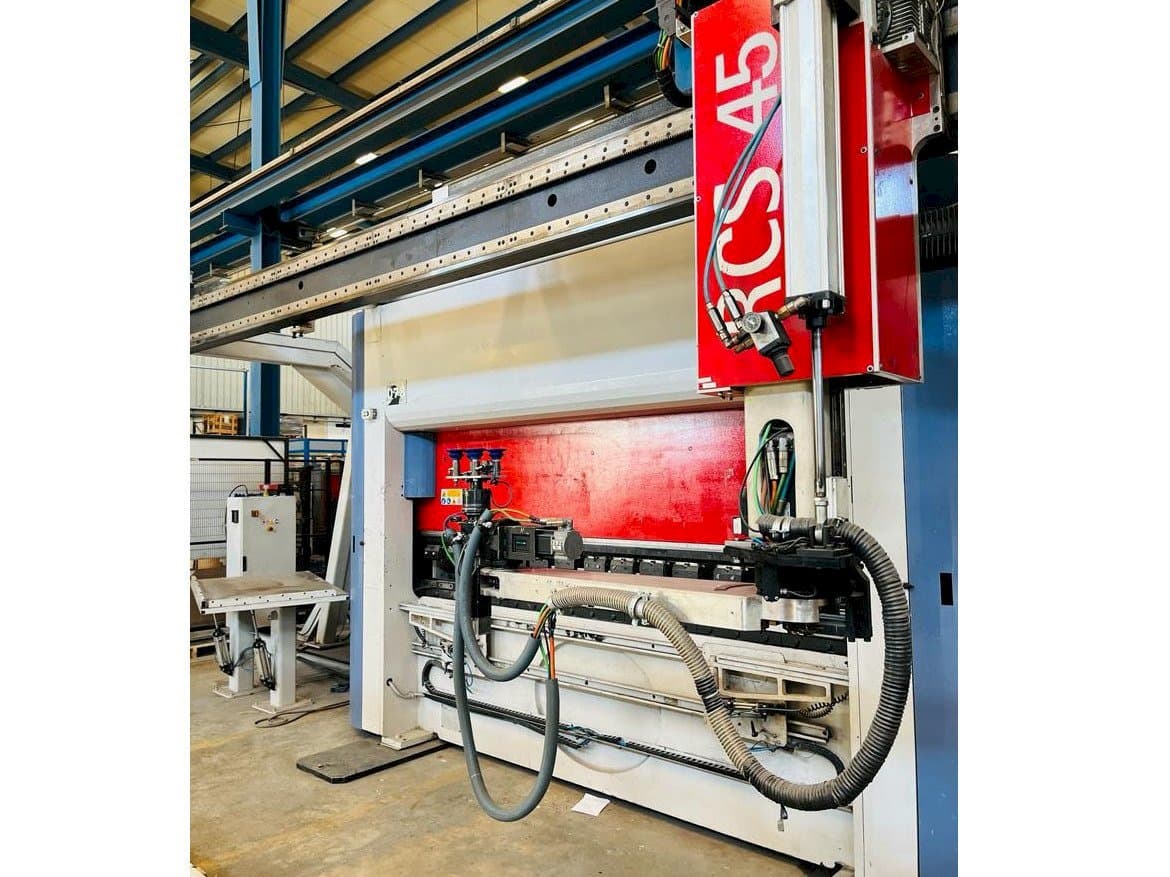 AMADA Flexa 100-30 Schiavi Mašinos vaizdas iš priekio