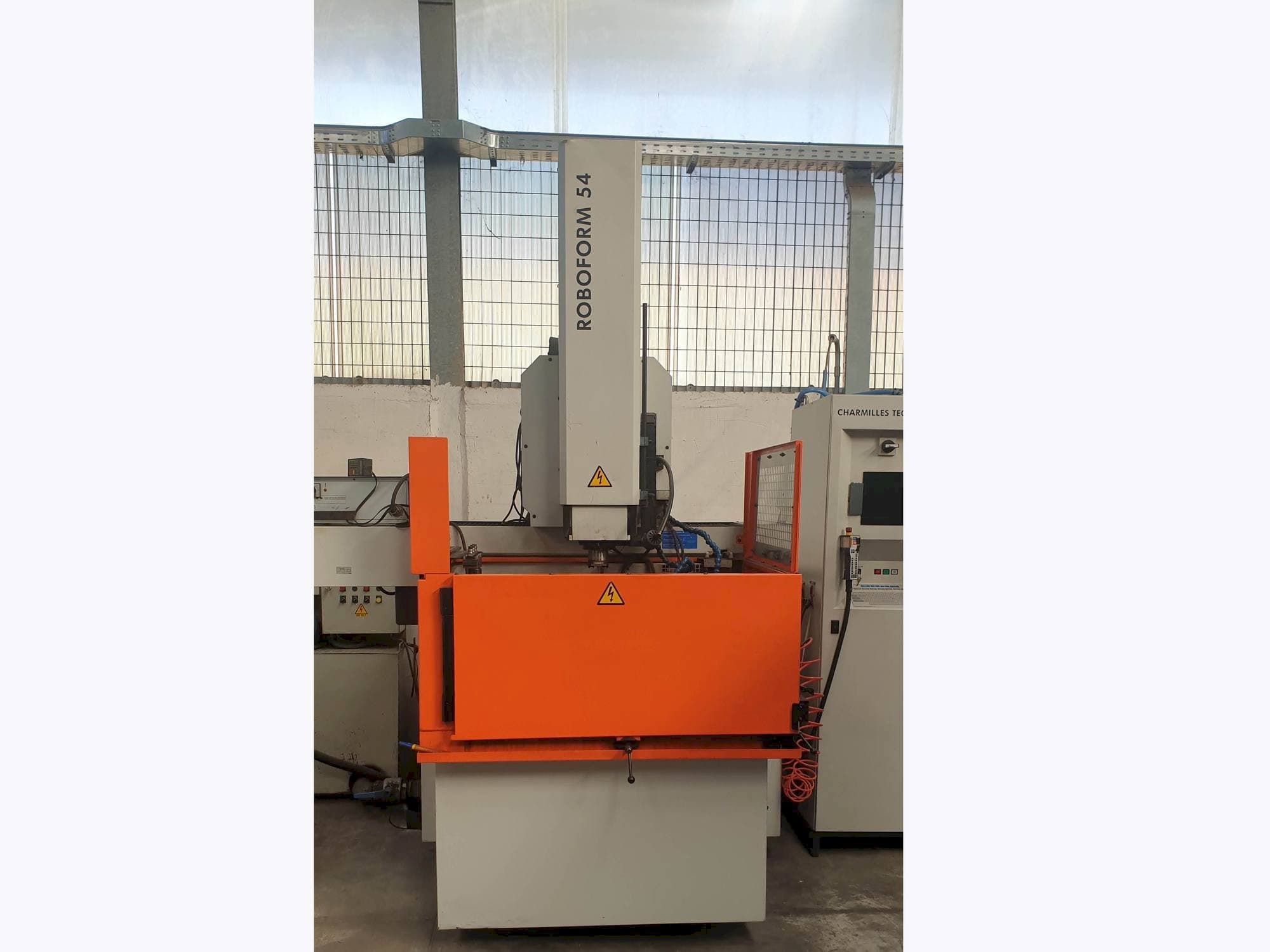 CHARMILLES ROBOFORM 54 Mašinos vaizdas iš priekio