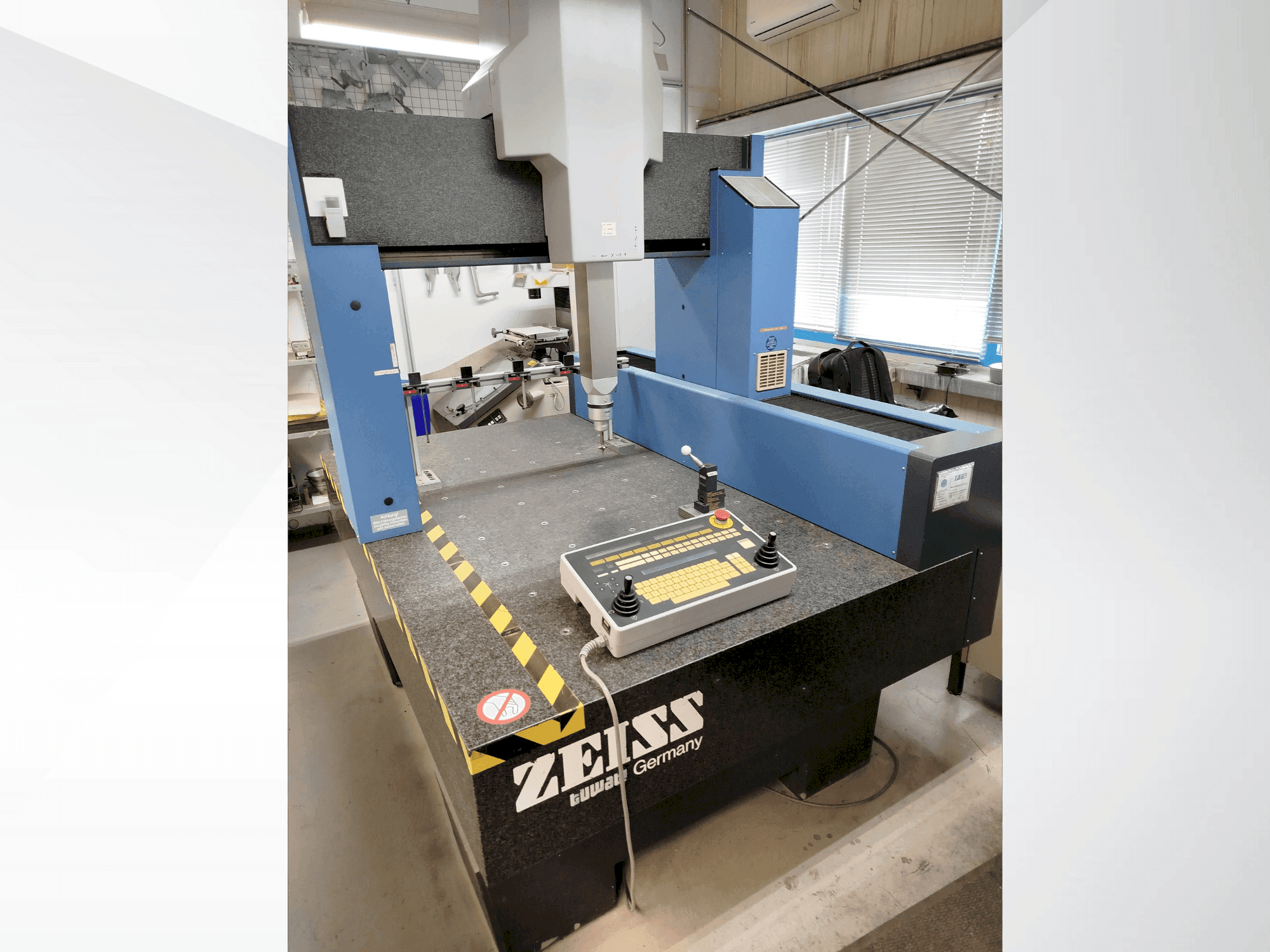 ZEISS Contura G2 Mašinos vaizdas iš priekio