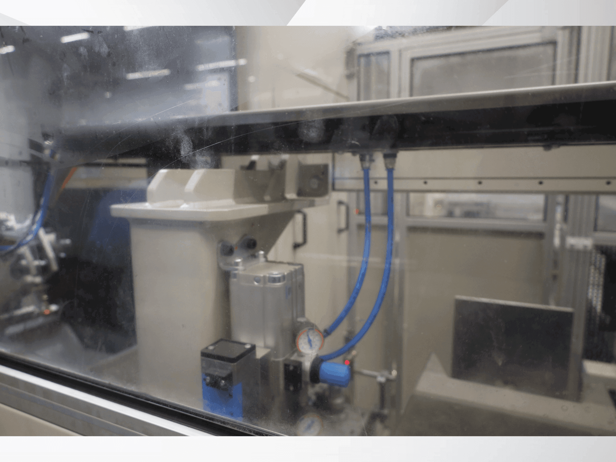 PROFILATOR DV370-HL-05 Mašinos vaizdas iš priekio