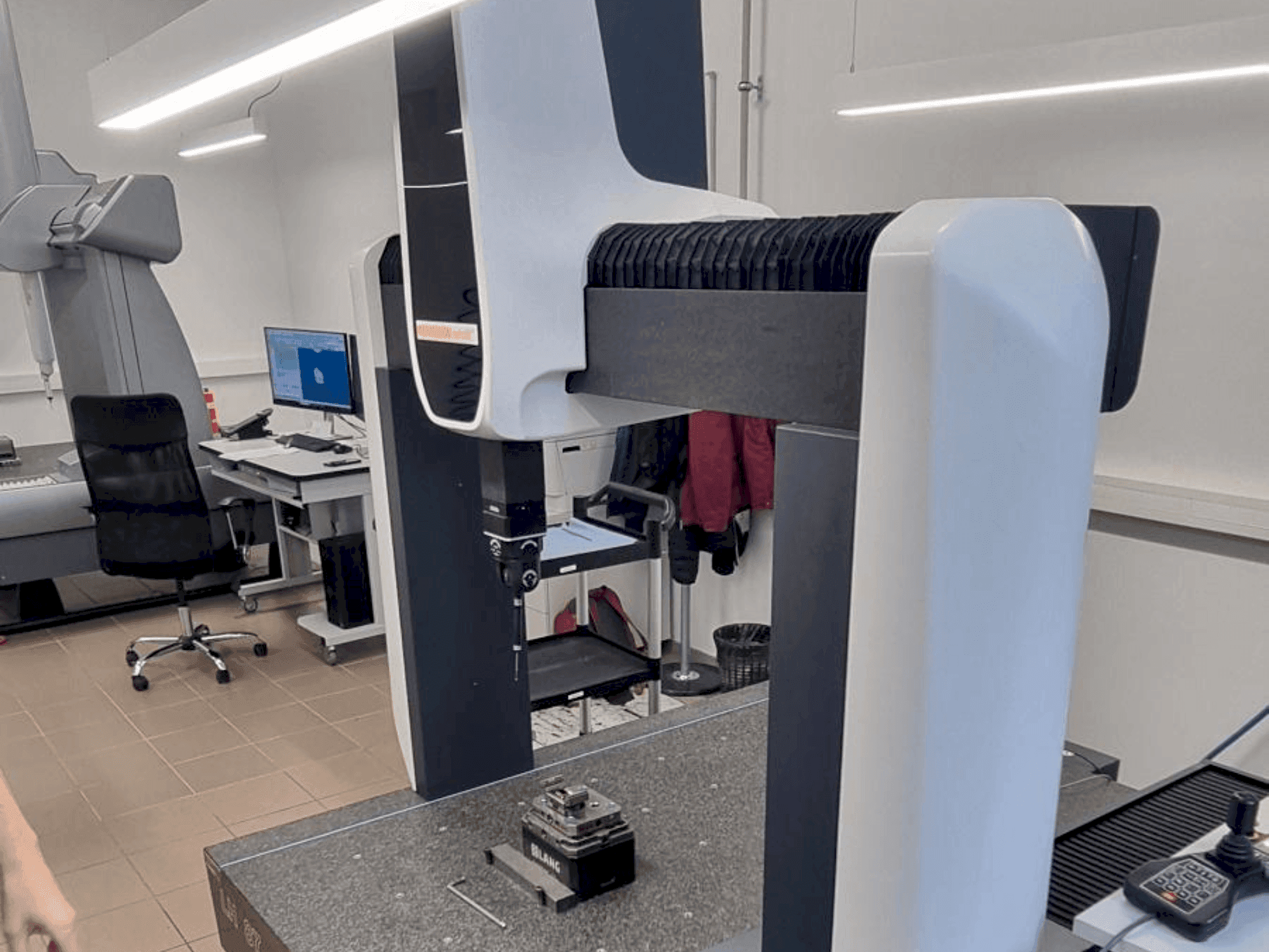 Wenzel LH87 Mašinos vaizdas iš priekio