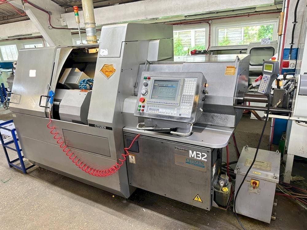 Citizen M32V Mašinos vaizdas iš priekio
