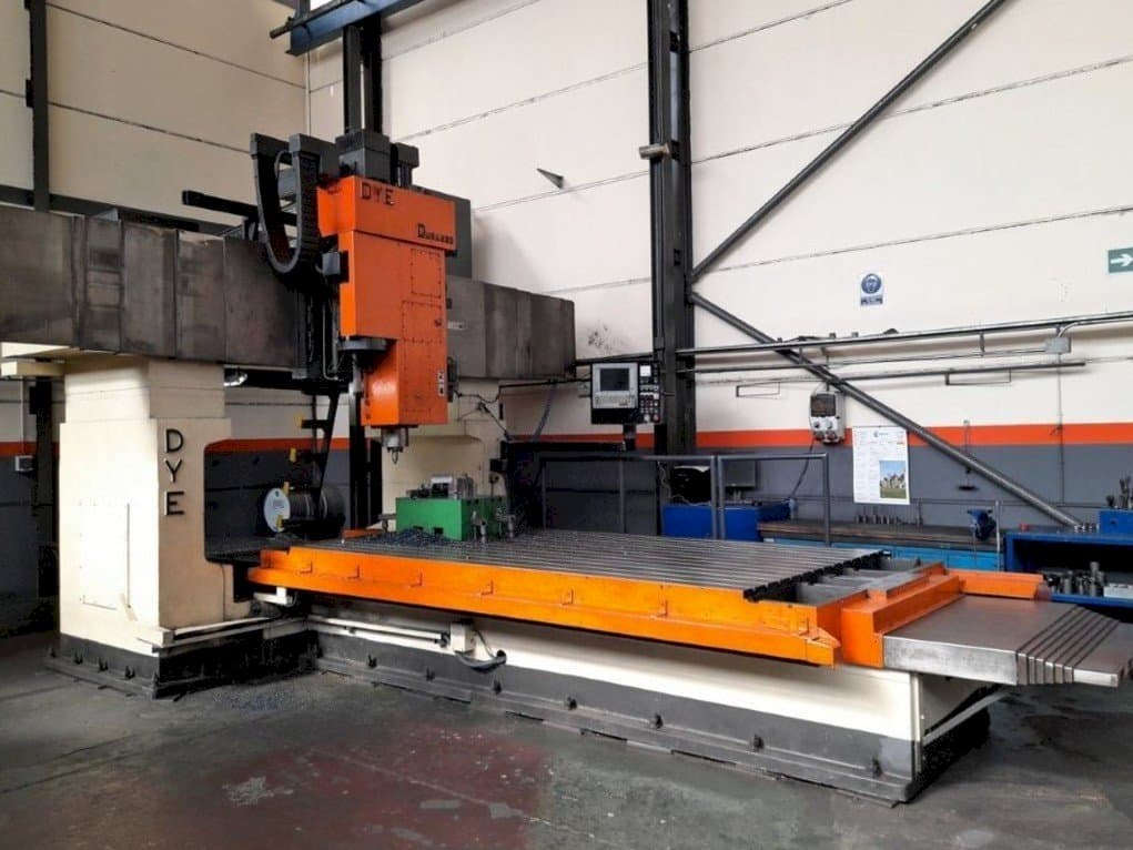 DYE FB-3600 Mašinos vaizdas iš priekio