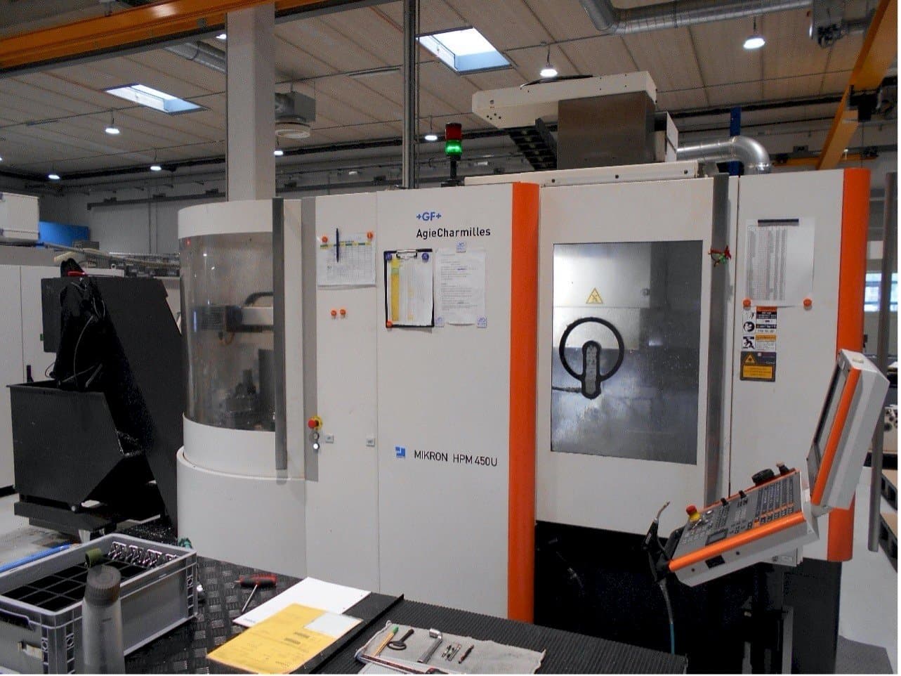 AgieCharmilles Mikron HPM 450U Mašinos vaizdas iš priekio