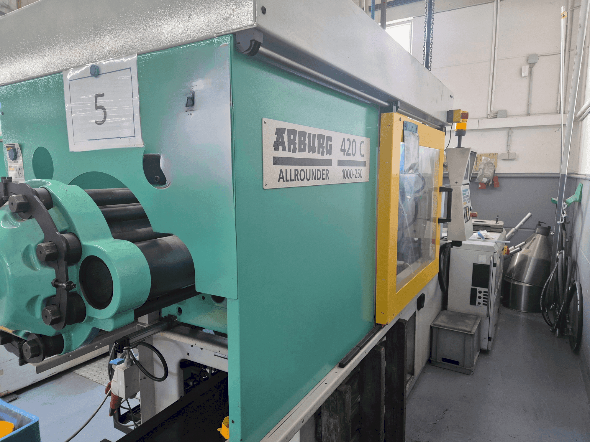 Arburg Allrounder 420 C 1000-250 Mašinos vaizdas iš priekio