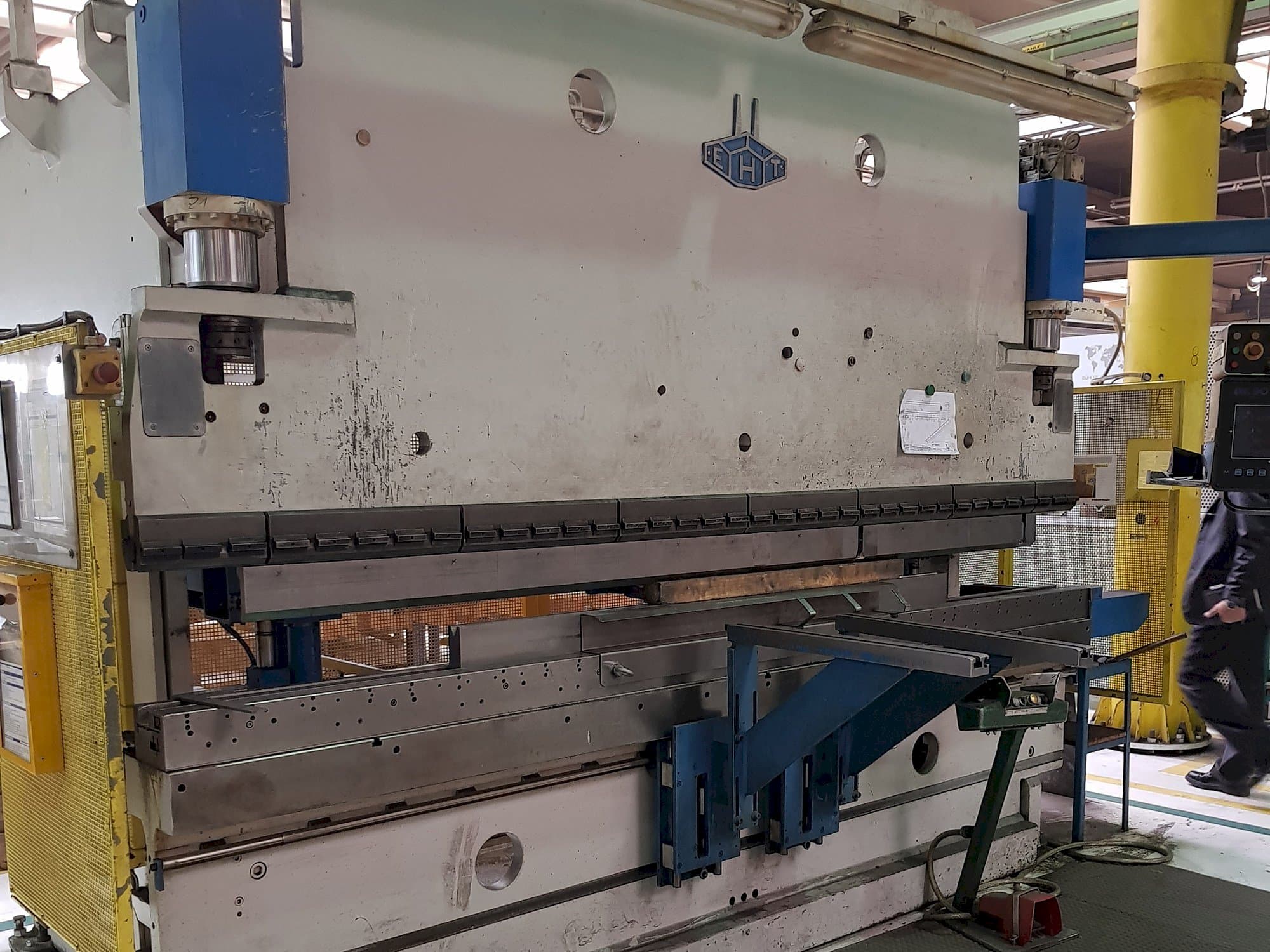 EHT EHPS 11-35 Mašinos vaizdas iš kairės pusės