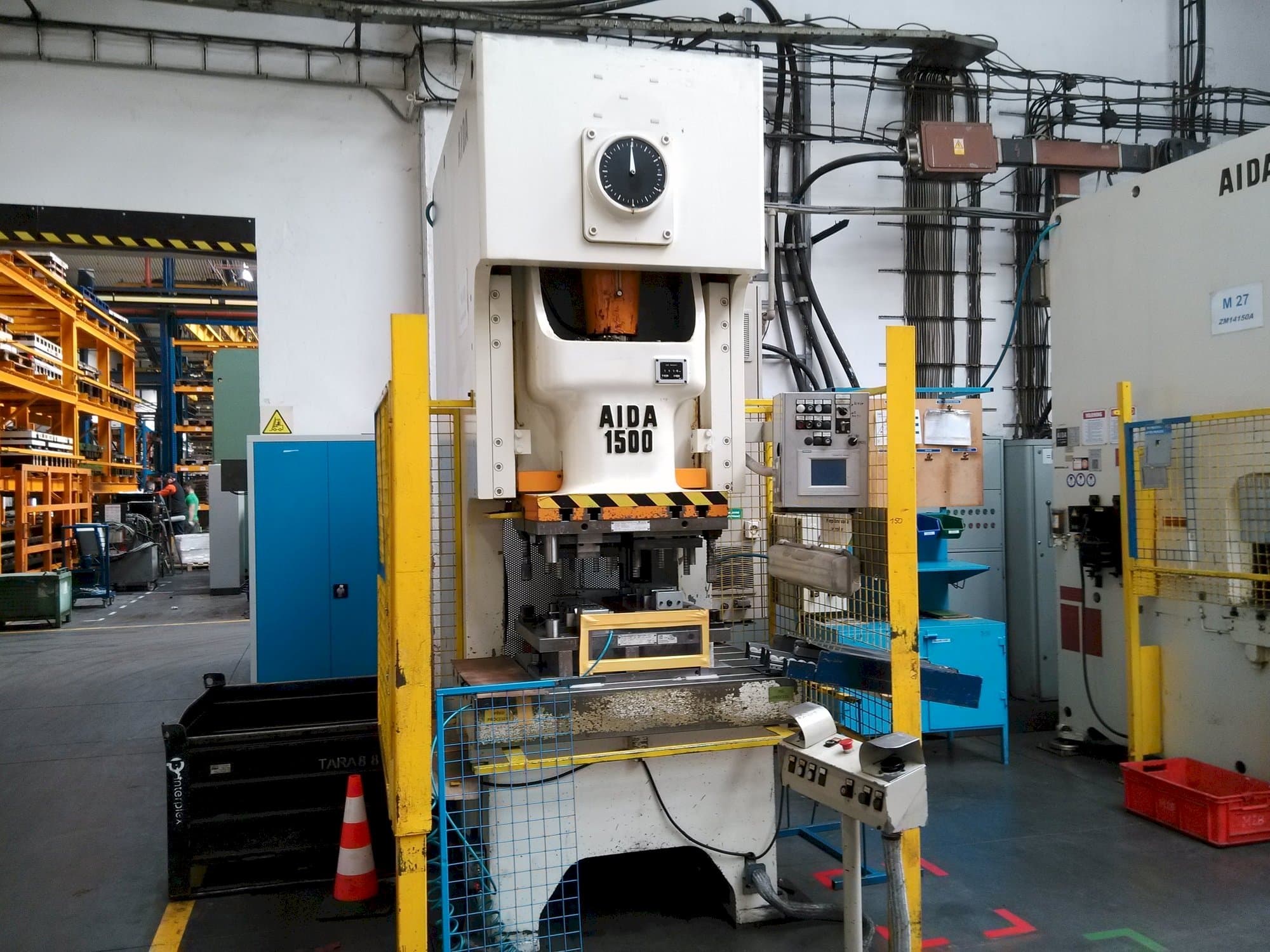 AIDA NC 1-1500 Mašinos vaizdas iš priekio