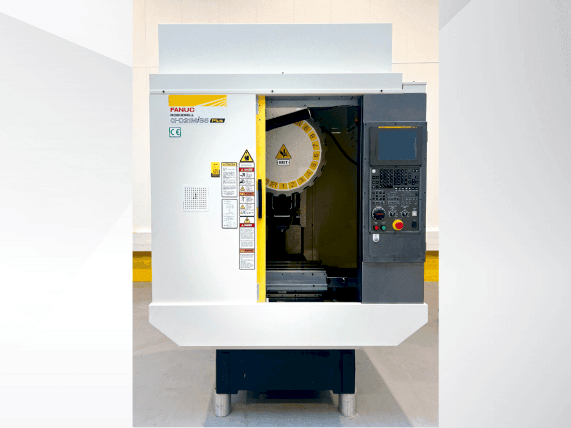 FANUC ROBODRILL α-D21MiB5 Plus Mašinos vaizdas iš priekio