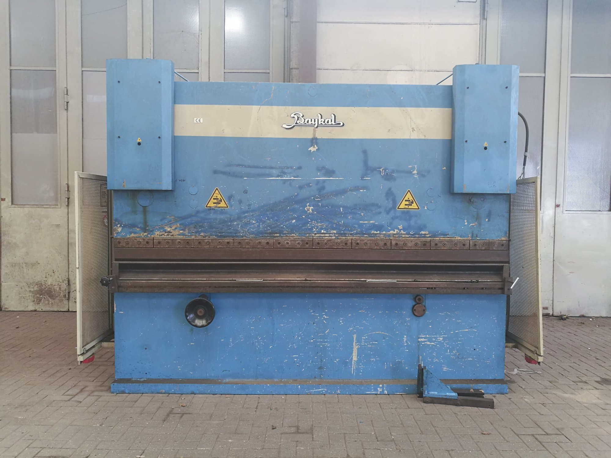 Baykal APH 3112x220 Mašinos vaizdas iš priekio