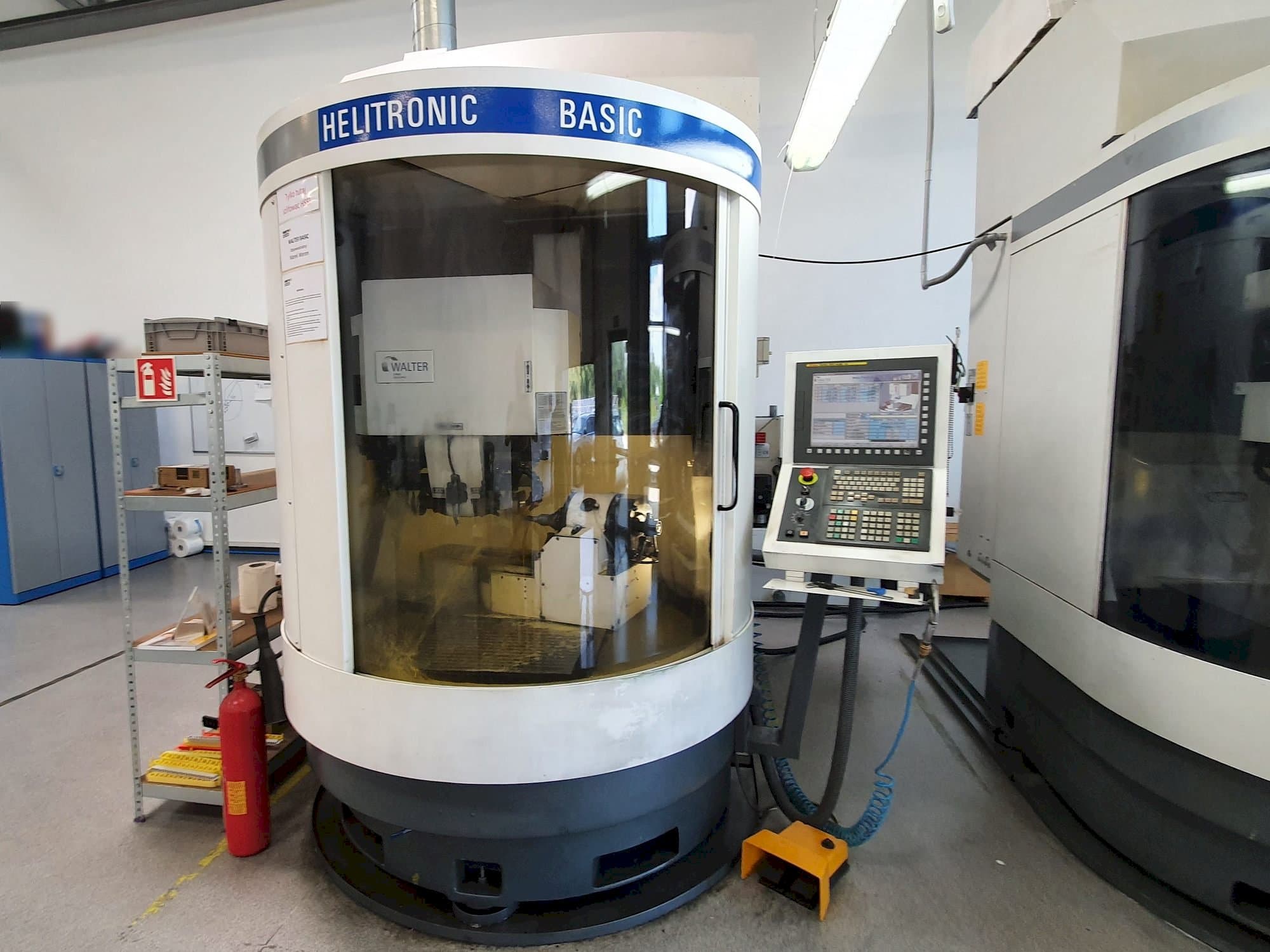 Walter Helitronic BASIC-F Mašinos vaizdas iš priekio