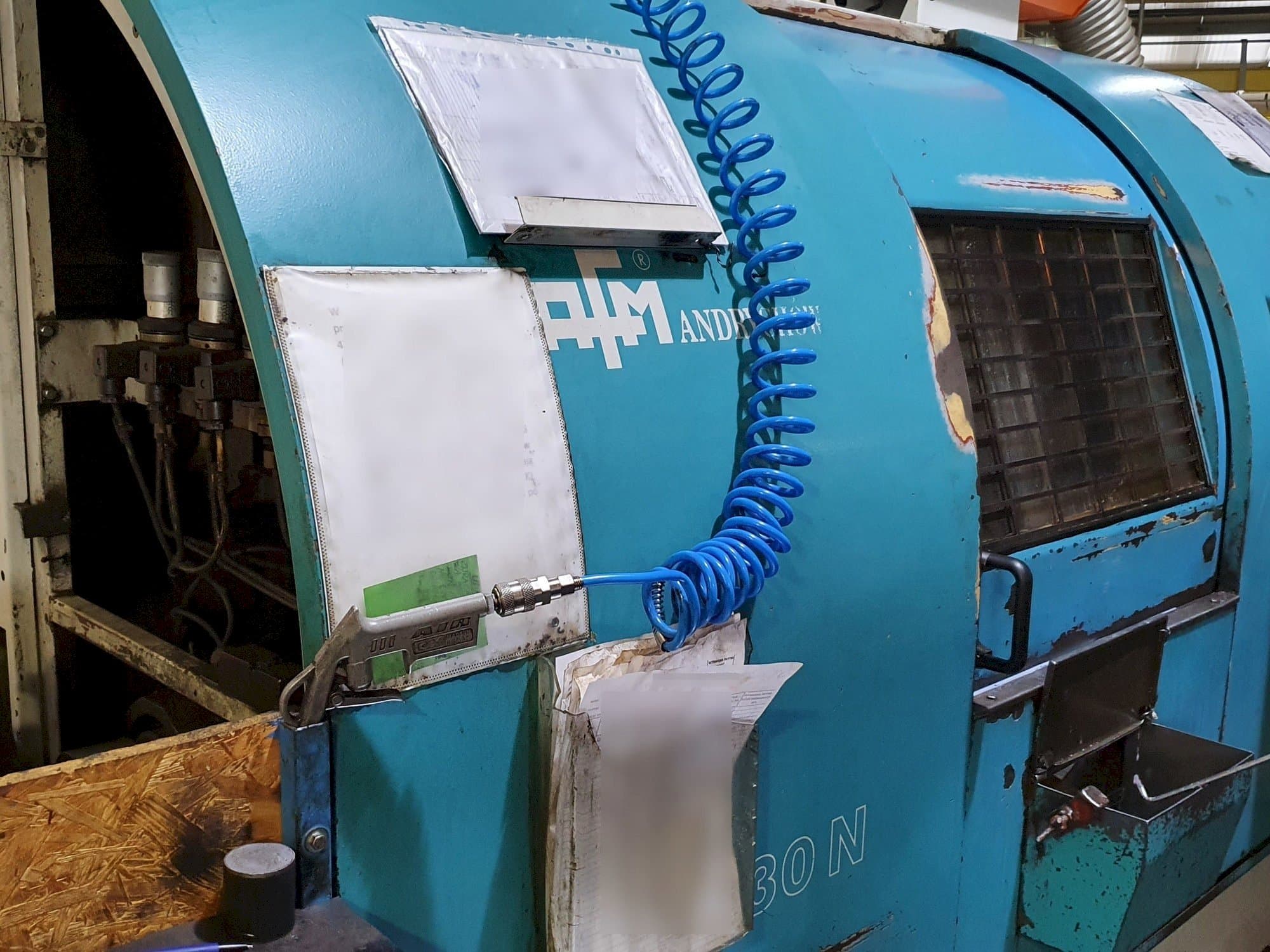 AFM TAE-30N Mašinos vaizdas iš priekio