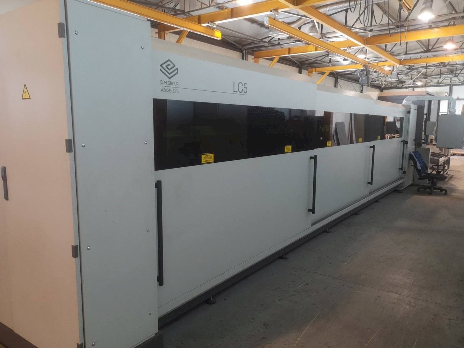 BLM LC5 Mašinos vaizdas iš kairės pusės