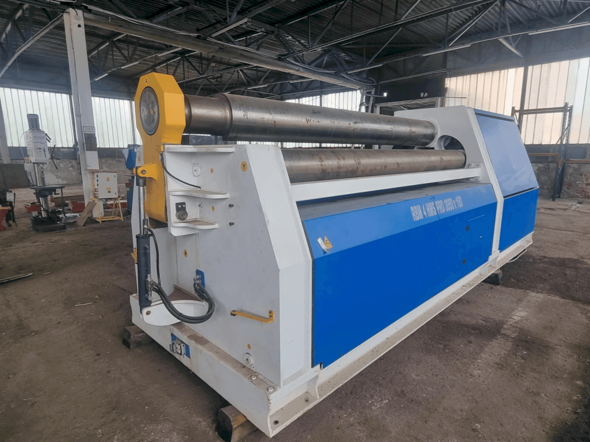 Metallkraft  RBM 4 HMS Pro 3050-150 Mašinos vaizdas iš priekio