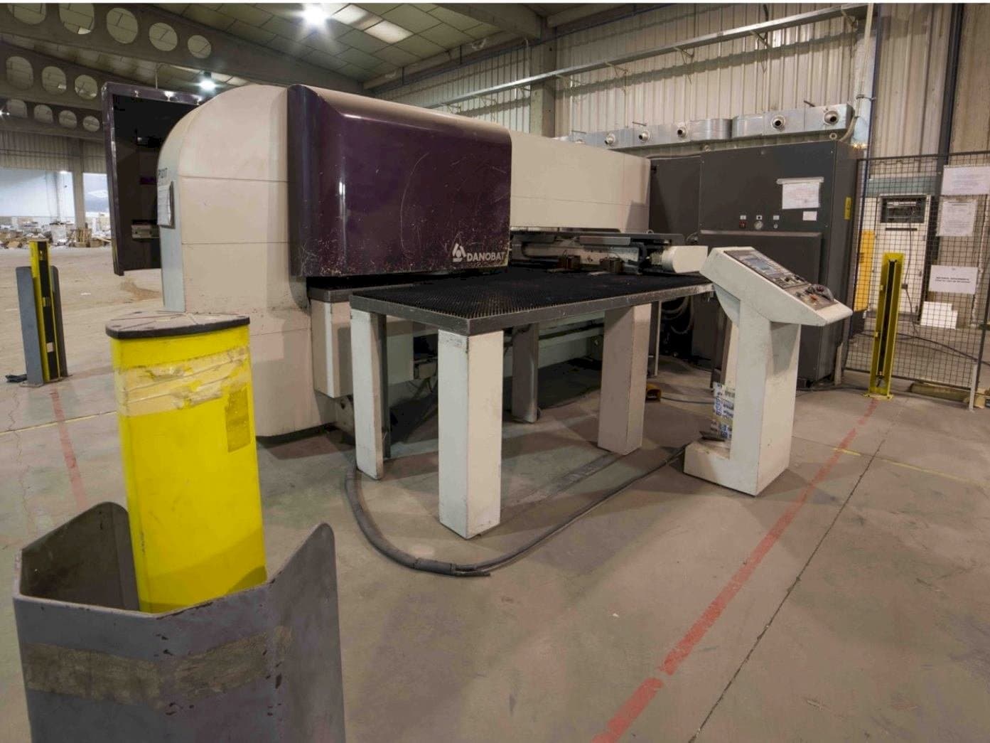 DANOBAT P1317 Mašinos vaizdas iš priekio