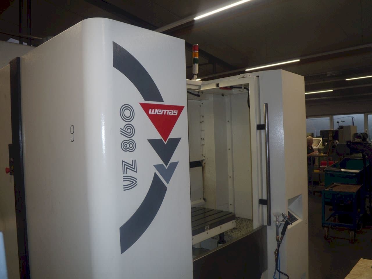 WEMAS VZ 860 APC Mašinos vaizdas iš priekio