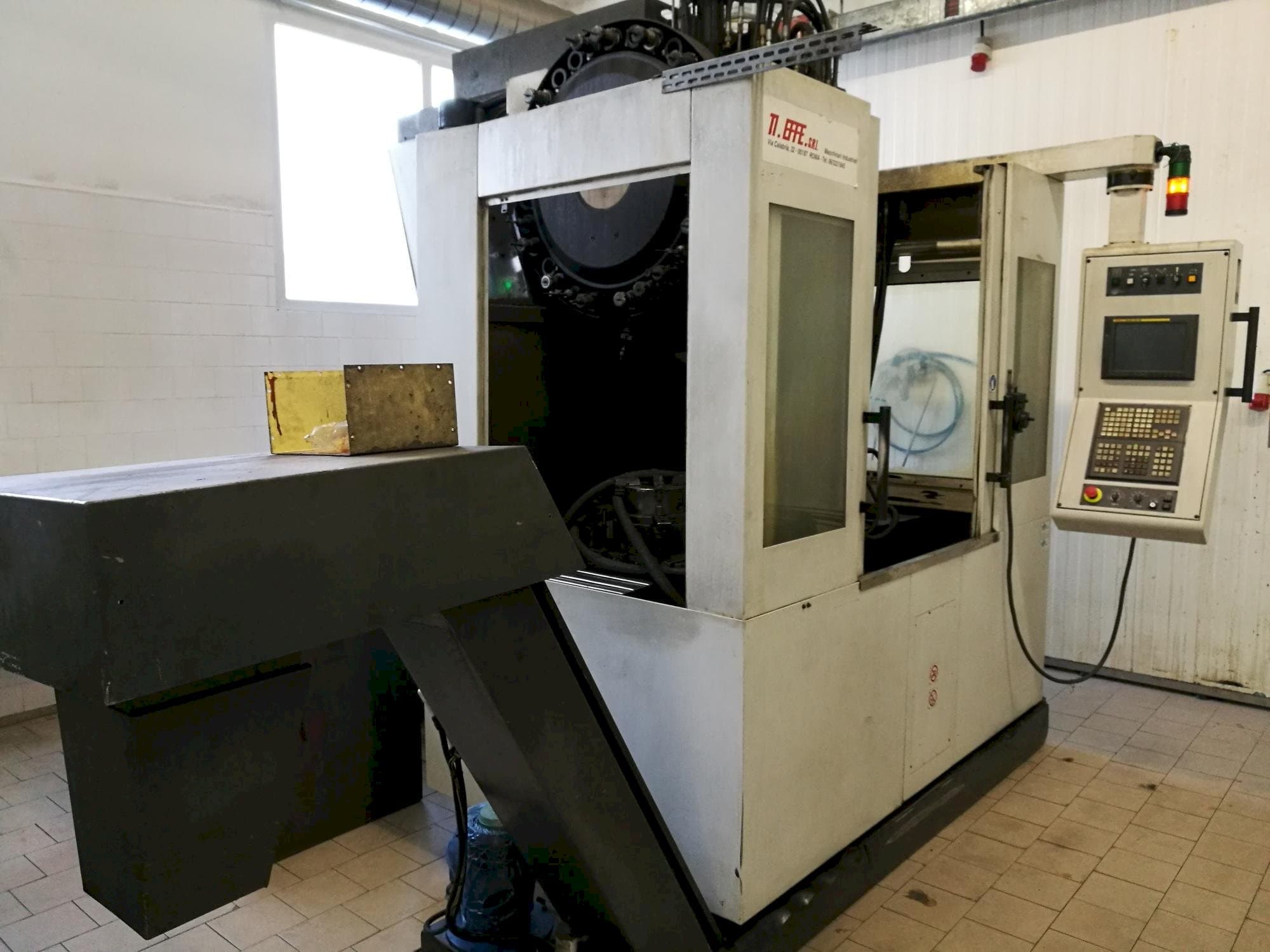 RMT Kompakt 8 Mašinos vaizdas iš priekio