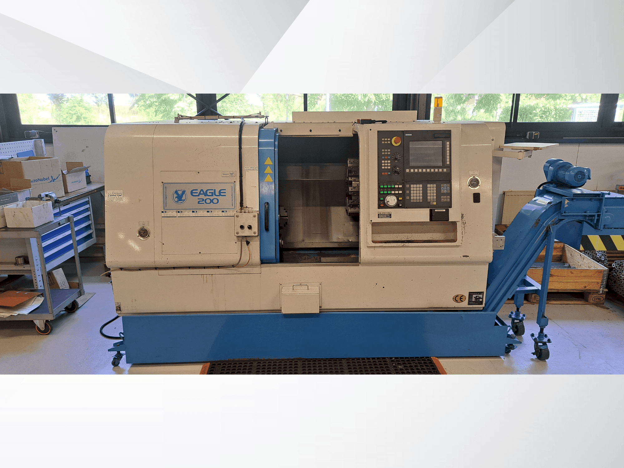 Dugard									 Eagle FCL-200HT Mašinos vaizdas iš priekio