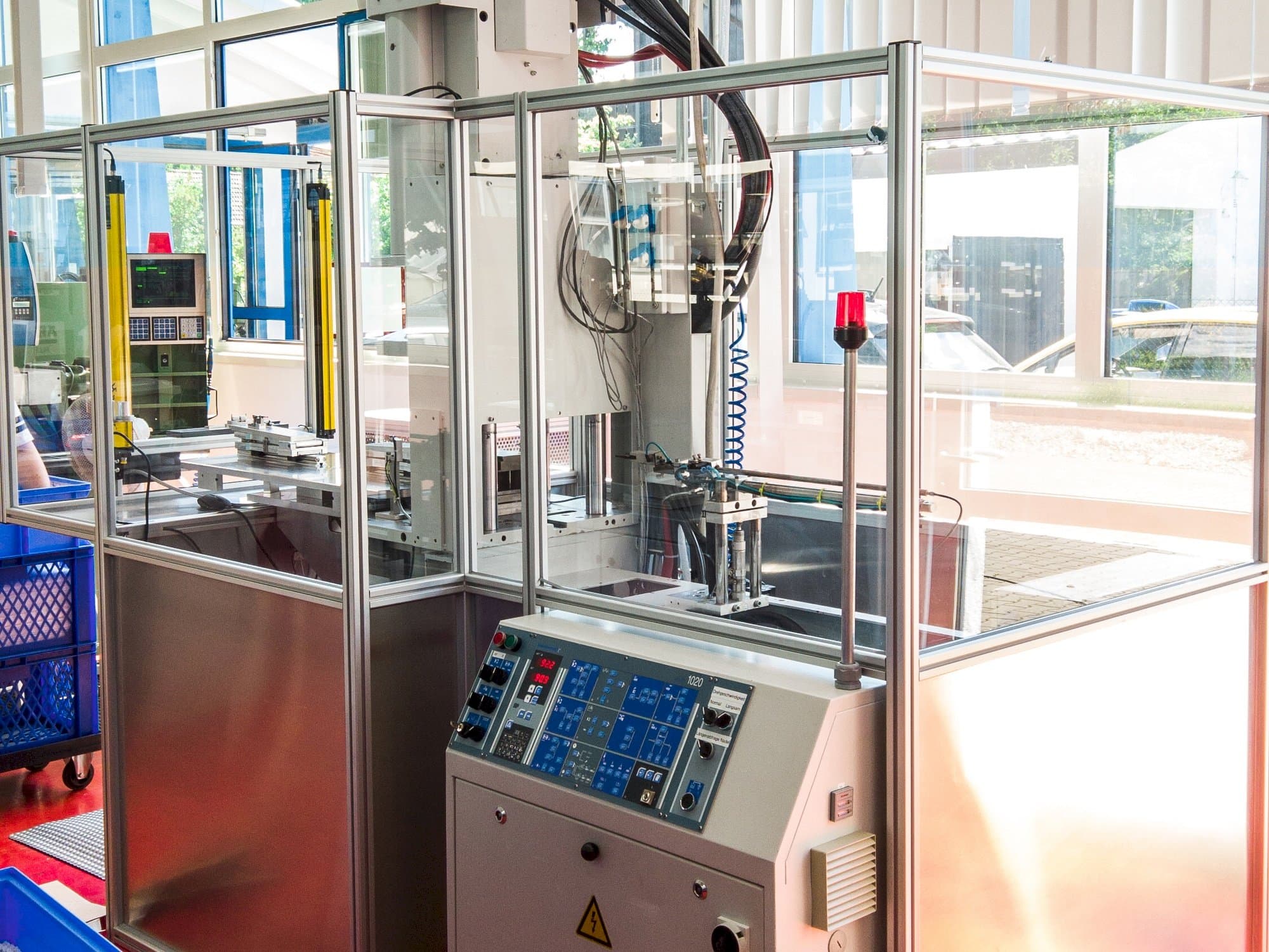 Battenfeld PLUS 250V50 Mašinos vaizdas iš priekio