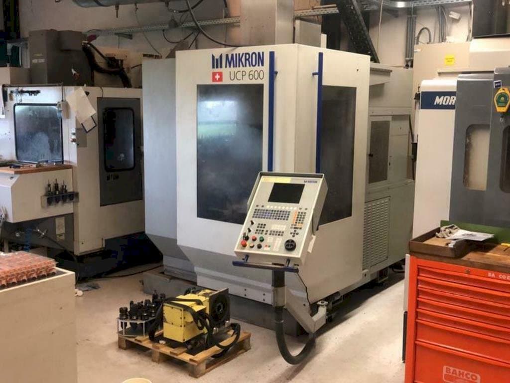 MIKRON UCP600 Mašinos vaizdas iš priekio