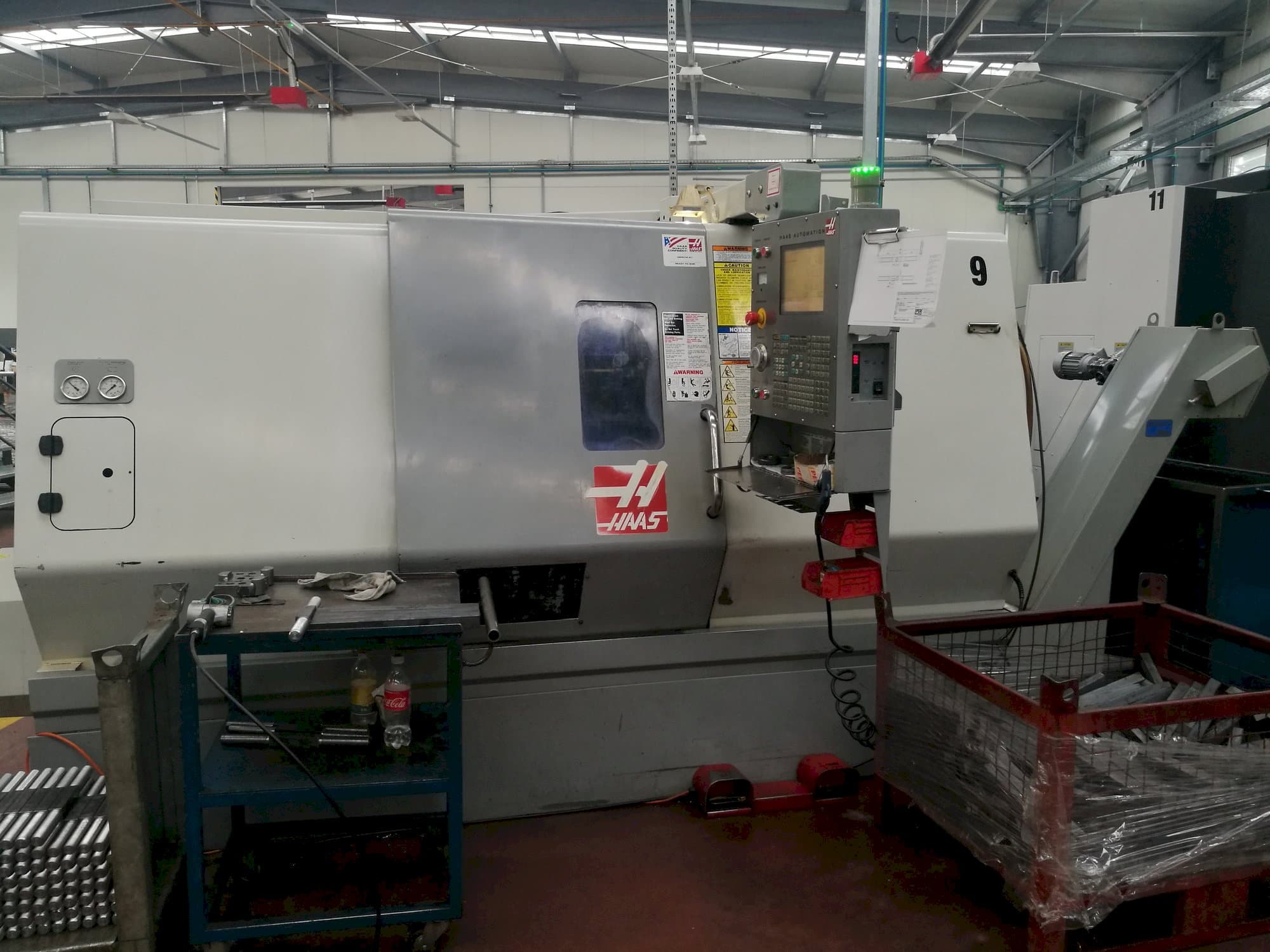 HAAS SL-30THE Mašinos vaizdas iš priekio