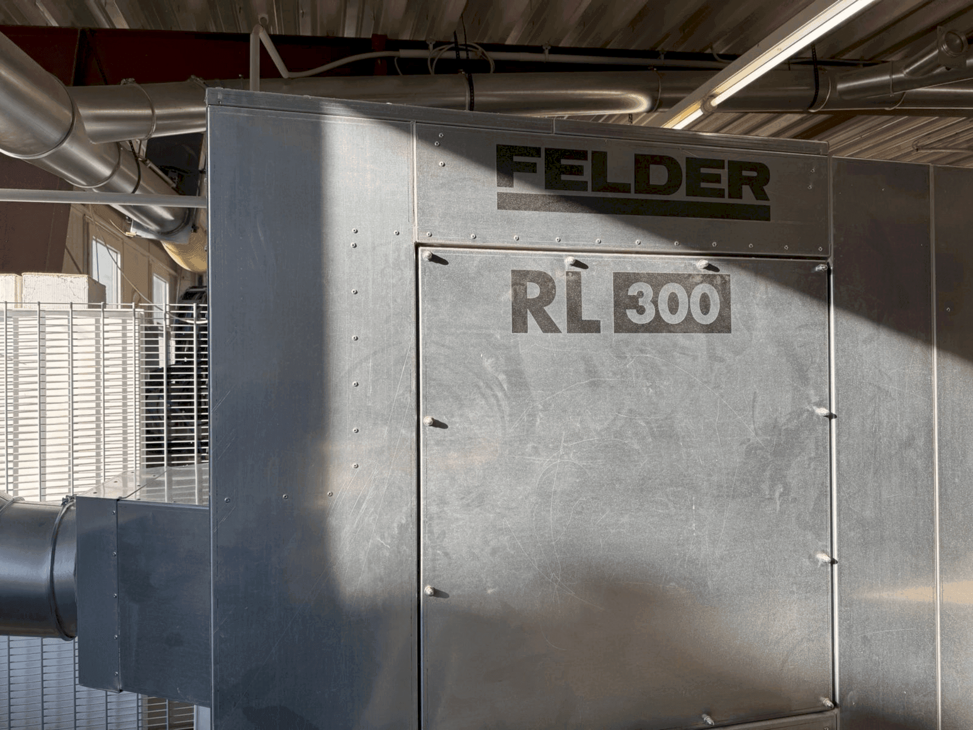 FELDER FELDER RL 300 Mašinos vaizdas iš priekio