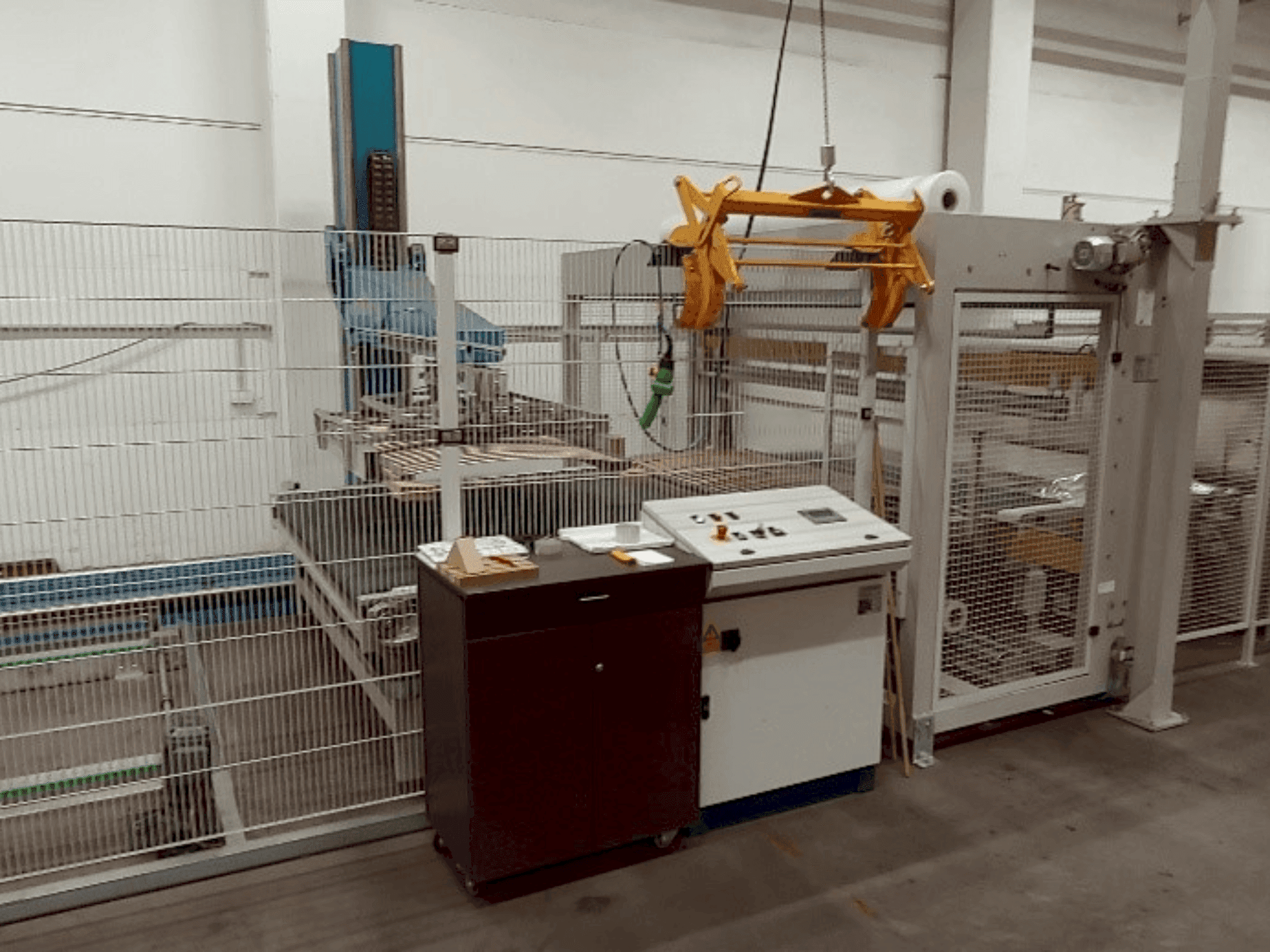 ERREGI 300 LP Mašinos vaizdas iš priekio