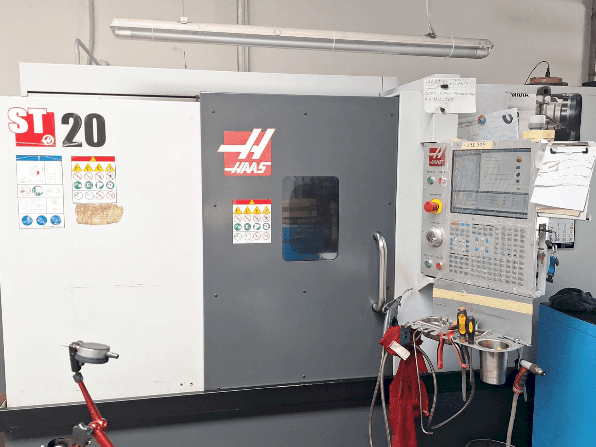 HAAS ST-20 Mašinos vaizdas iš priekio