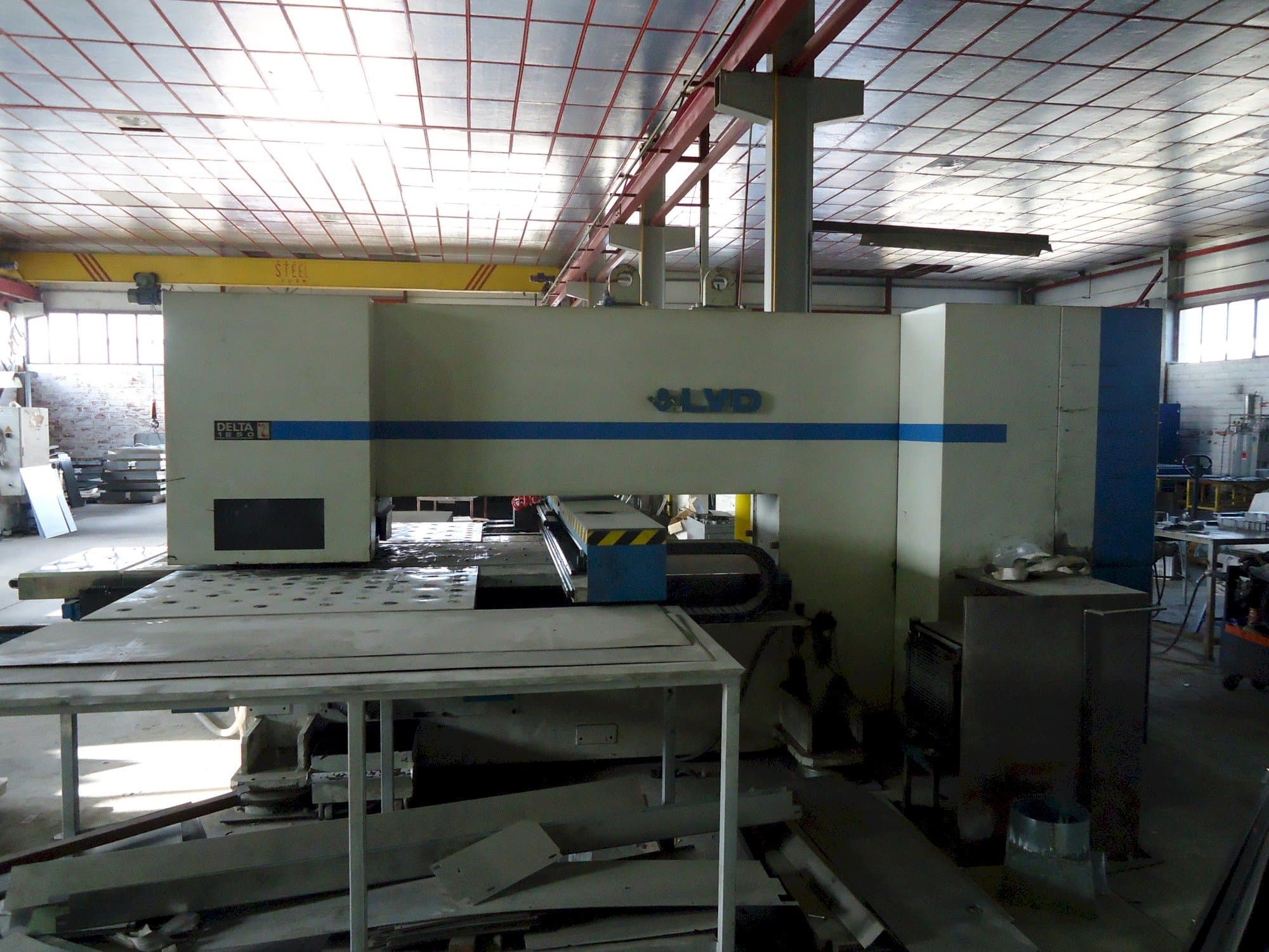 LVD delta 1250 Mašinos vaizdas iš priekio