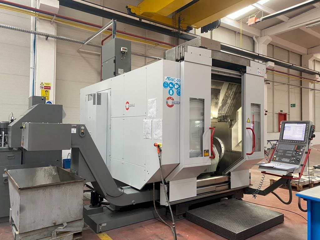 HERMLE C42u-mt Mašinos vaizdas iš priekio
