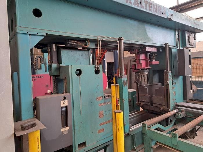 KALTENBACH KDX5 1015 Mašinos vaizdas iš kairės pusės