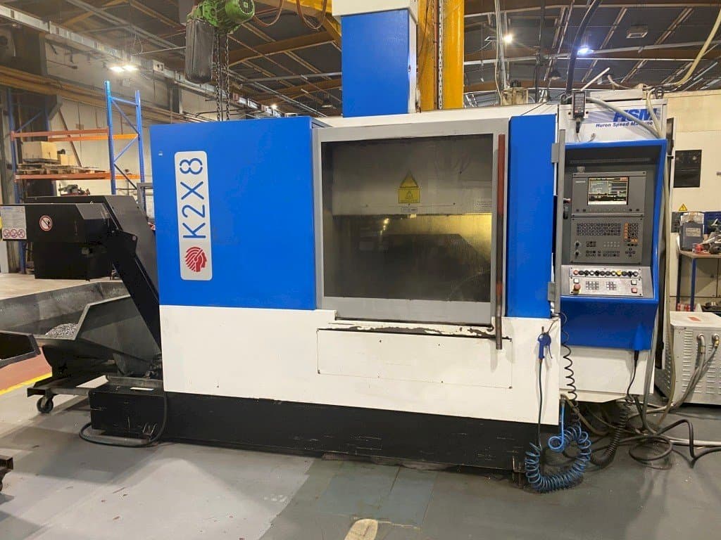 Huron K2X8 Mašinos vaizdas iš priekio