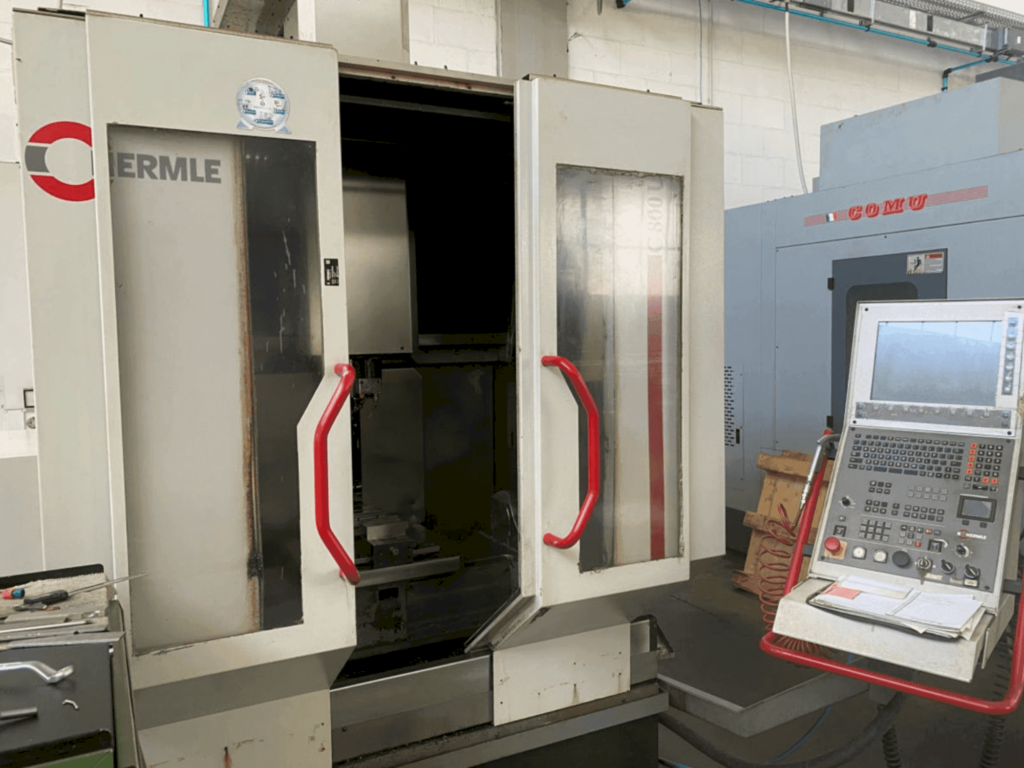 HERMLE C 800 U Mašinos vaizdas iš priekio