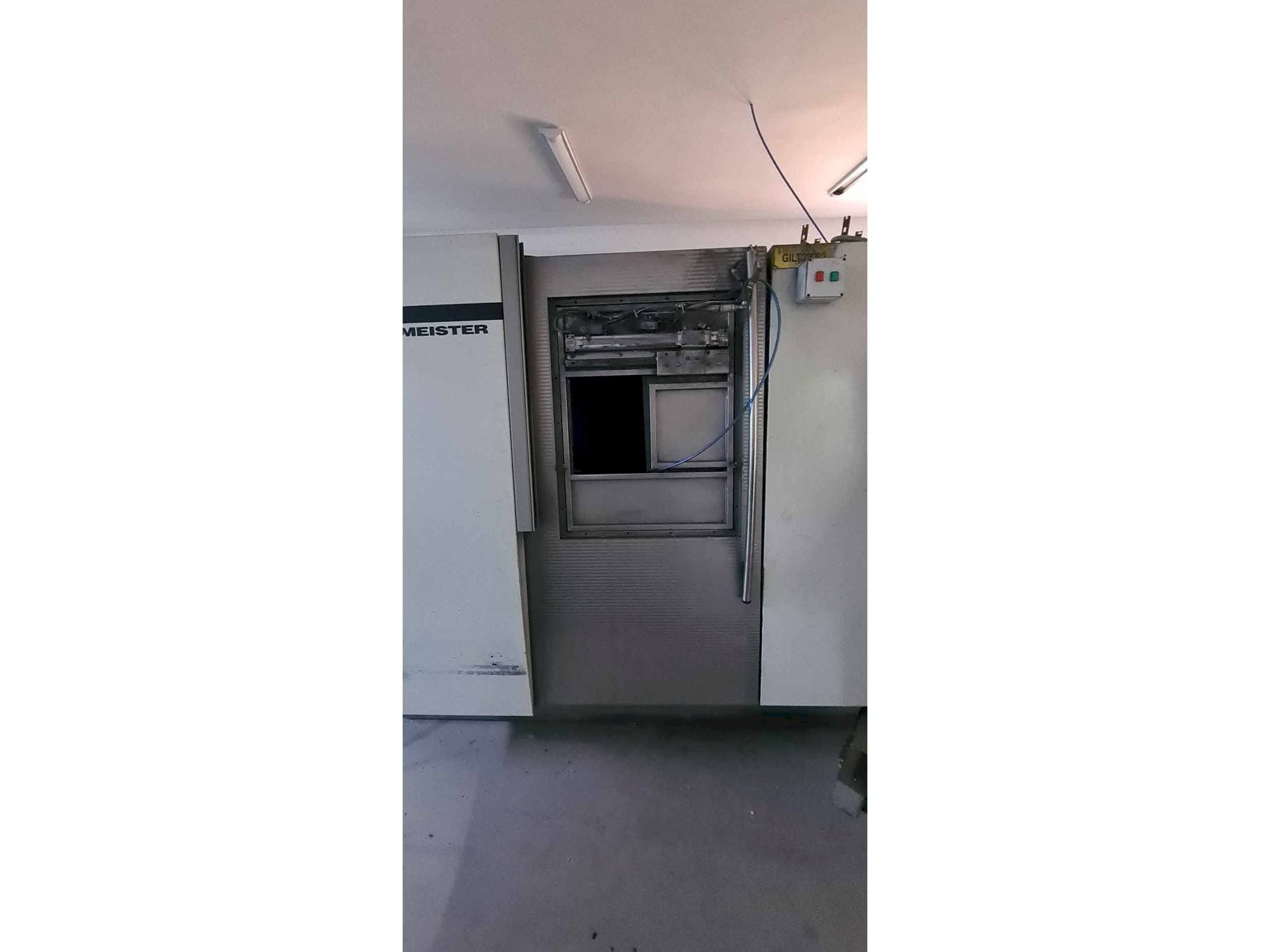 Gildemeister TWIN 32 Mašinos vaizdas iš priekio