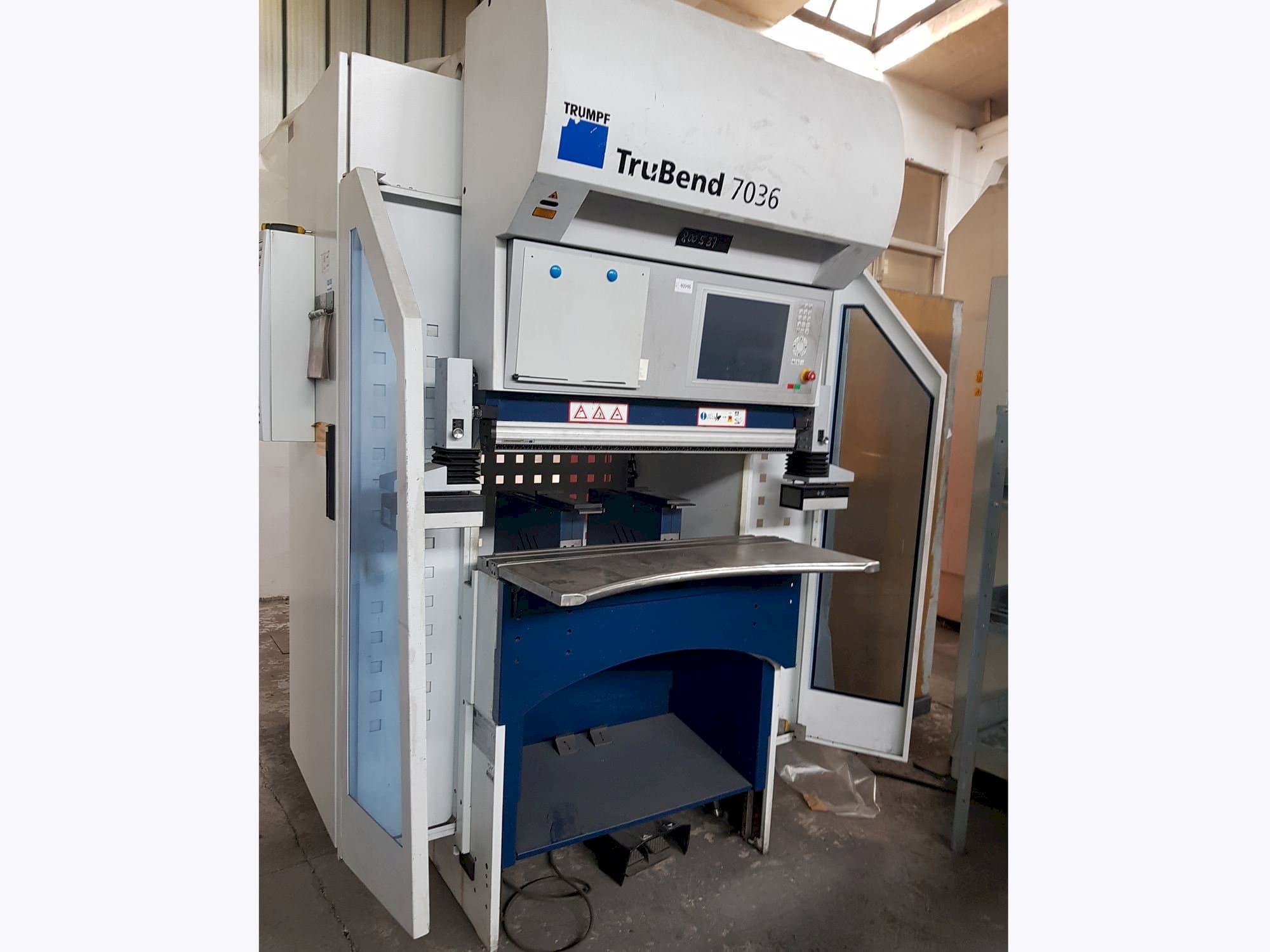 Trumpf TruBend 7036 Mašinos vaizdas iš priekio