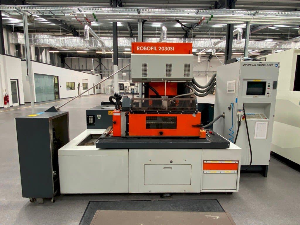 CHARMILLES ROBOFIL 2030SI Mašinos vaizdas iš priekio