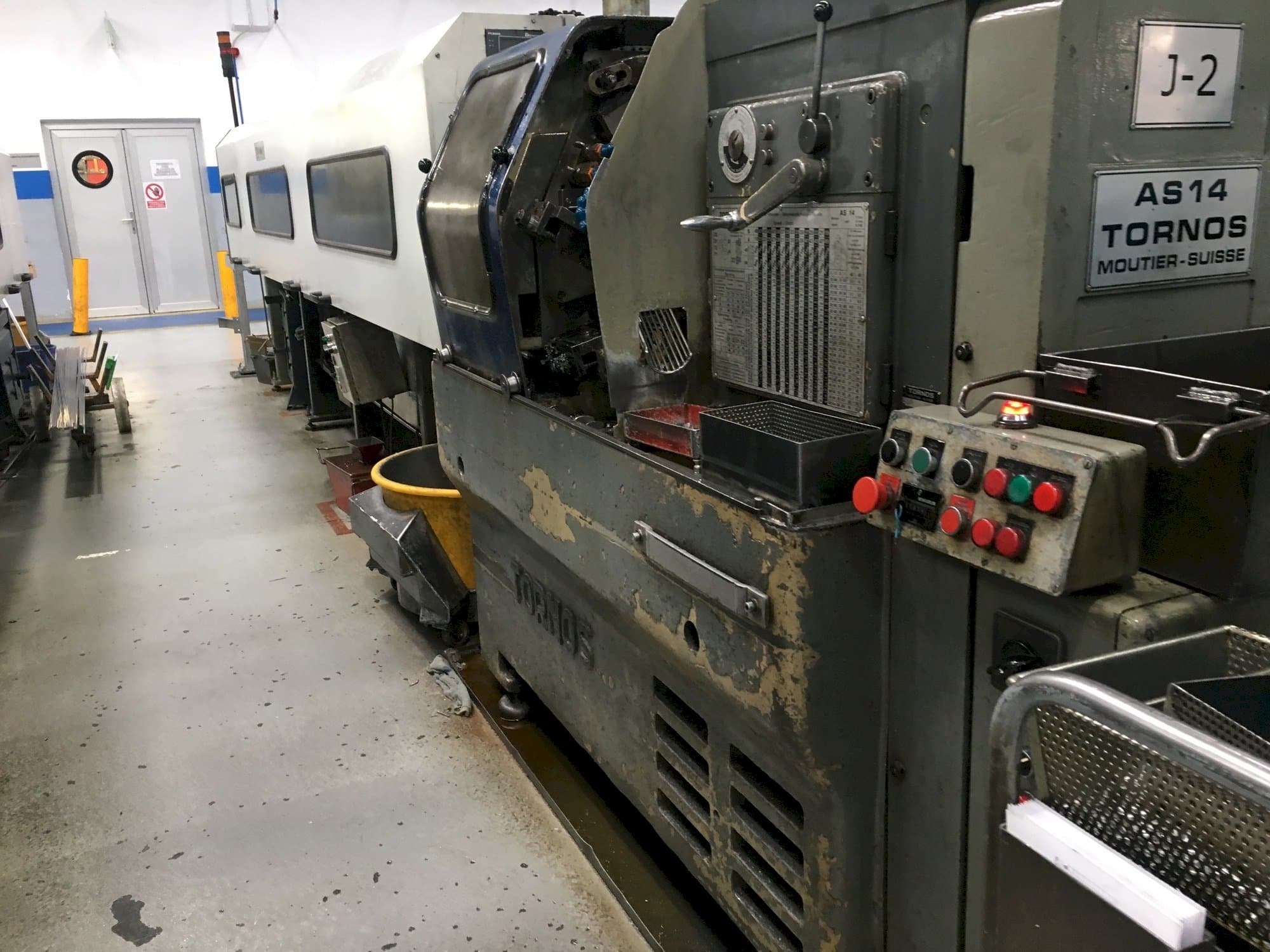 Tornos-Moutier Suisse AS 14 Mašinos vaizdas iš priekio