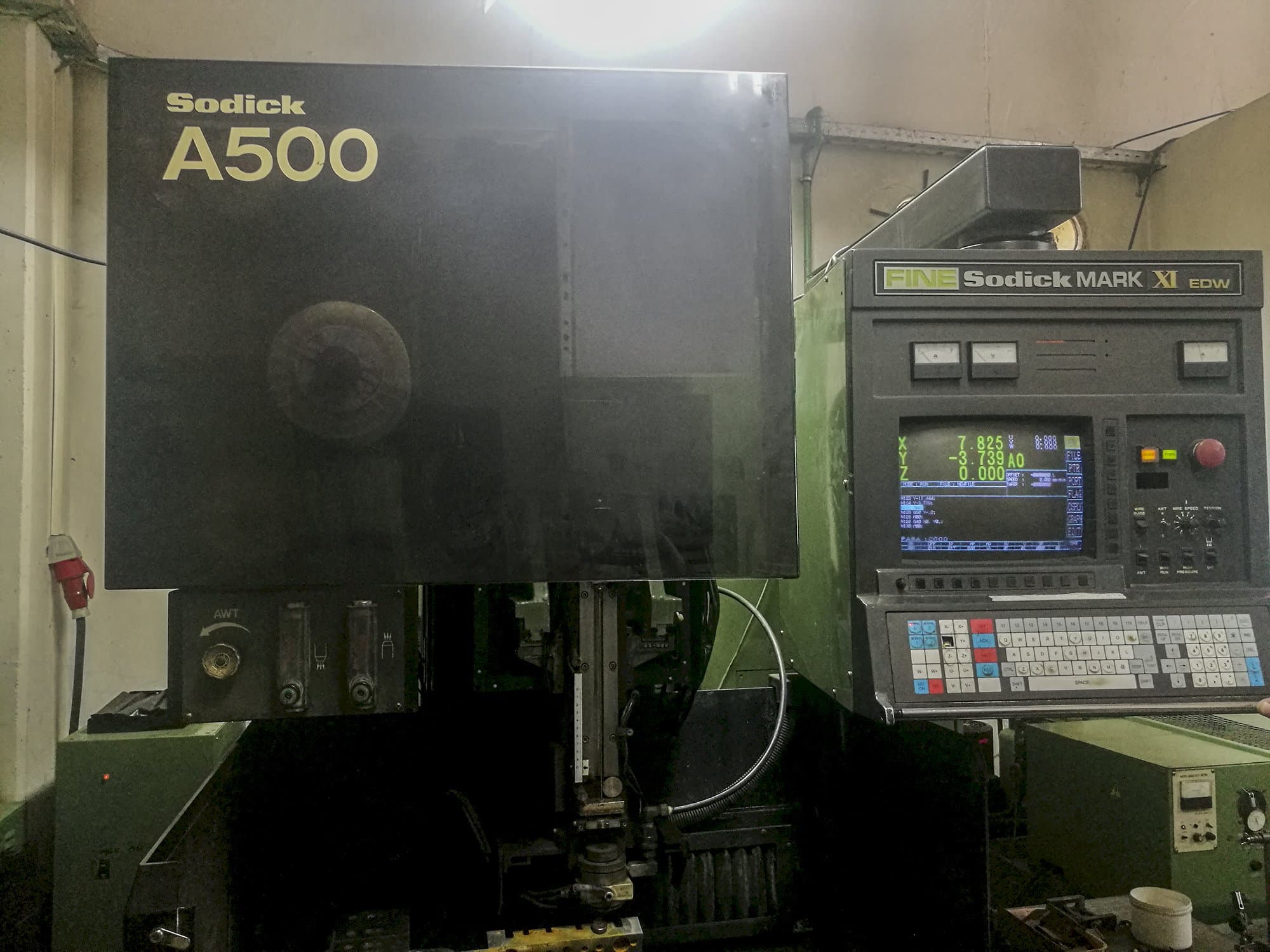 Sodick A500 Mašinos vaizdas iš priekio