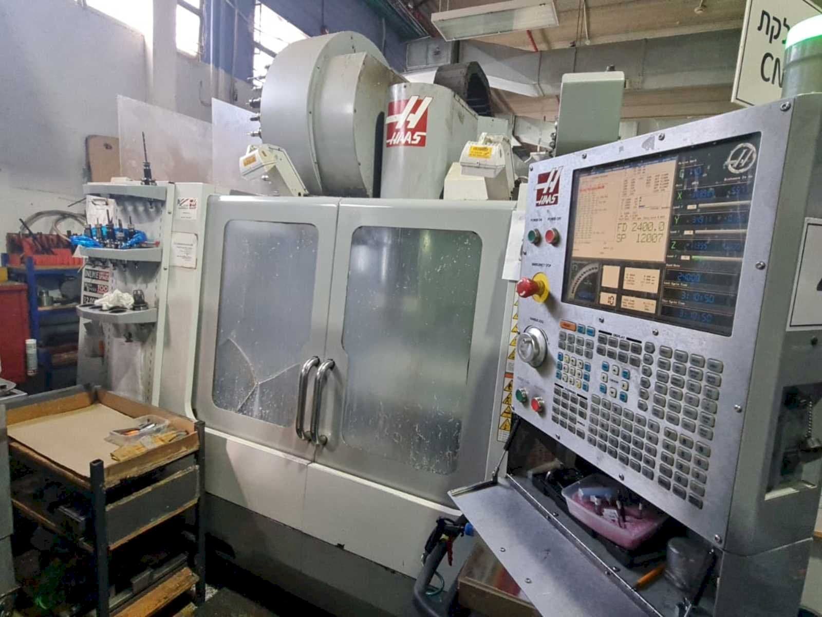 HAAS VF-3SS Mašinos vaizdas iš priekio