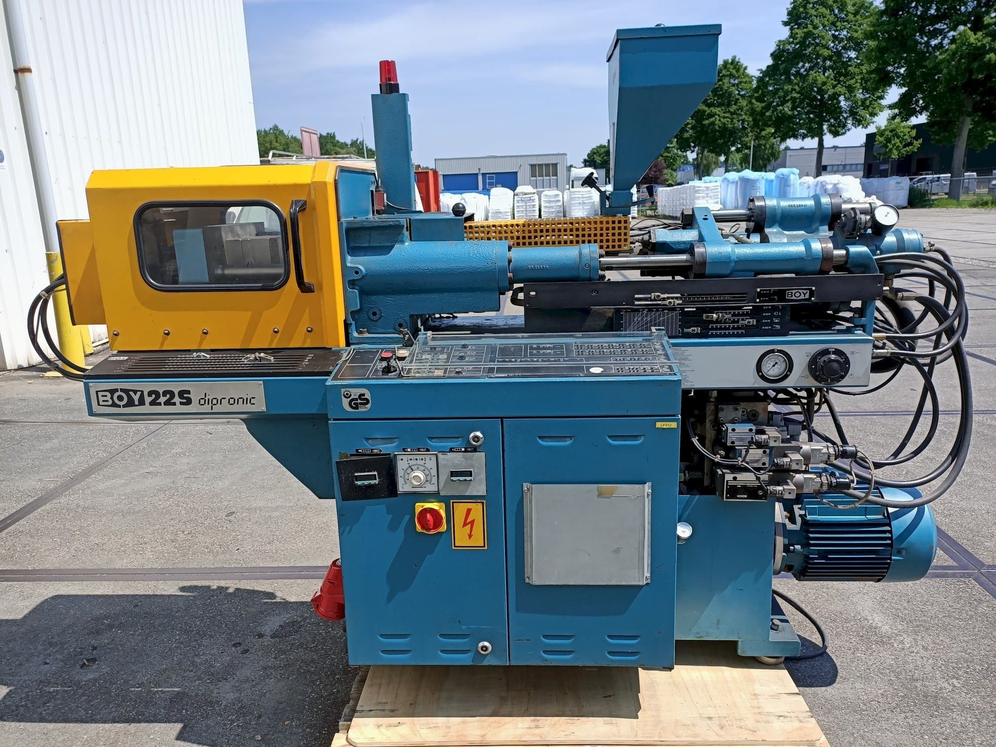 BOY 22S dipronic Mašinos vaizdas iš priekio