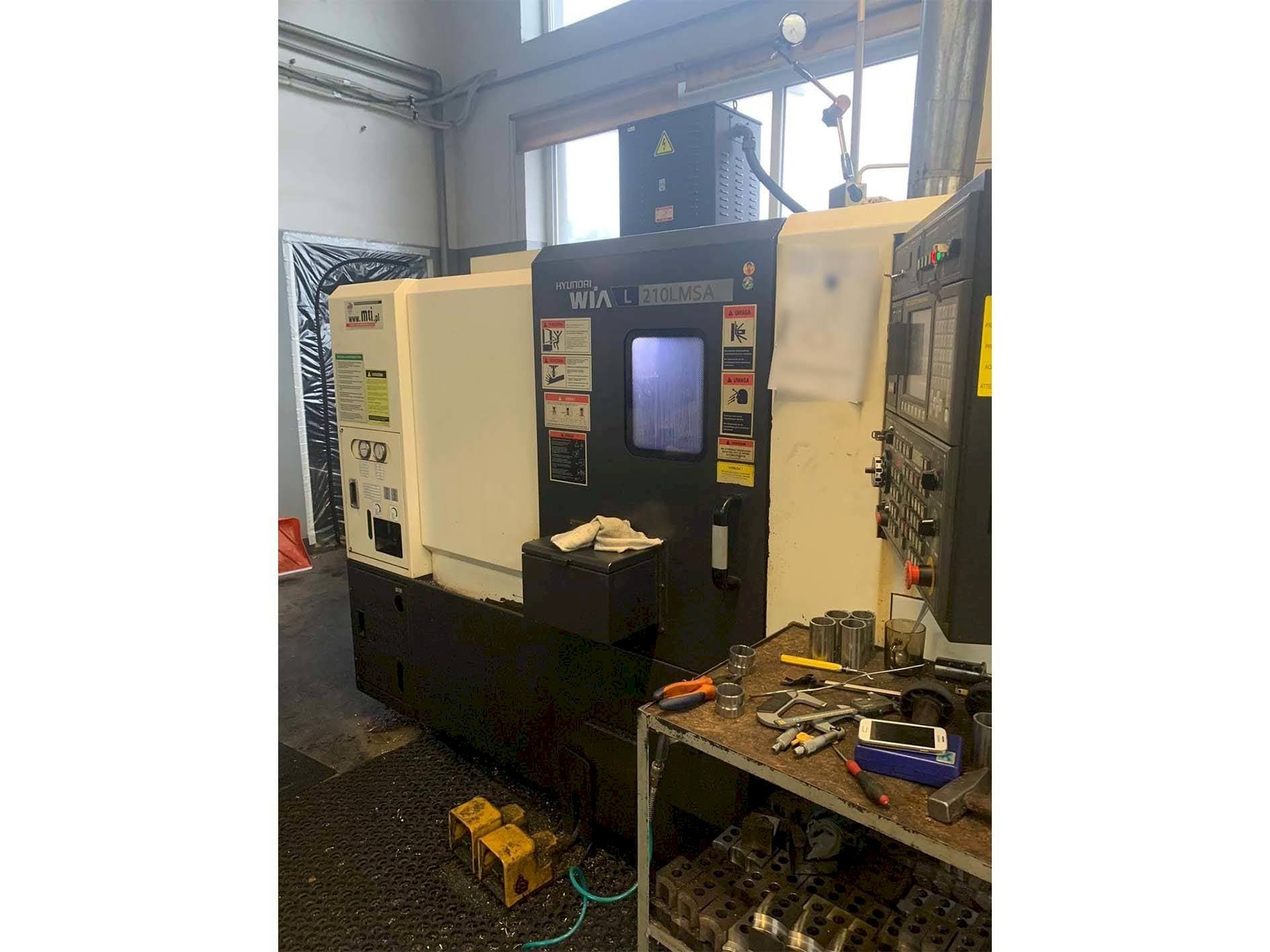 Hyundai Wia L210LMSA Mašinos vaizdas iš priekio