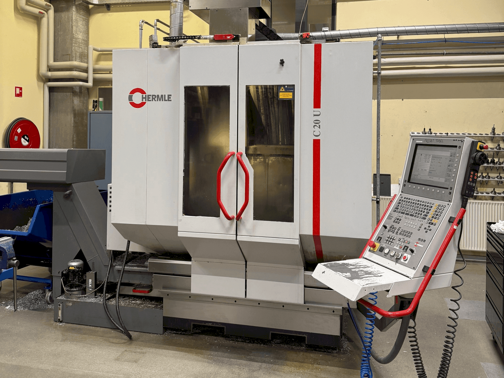 HERMLE C 20 U Mašinos vaizdas iš priekio