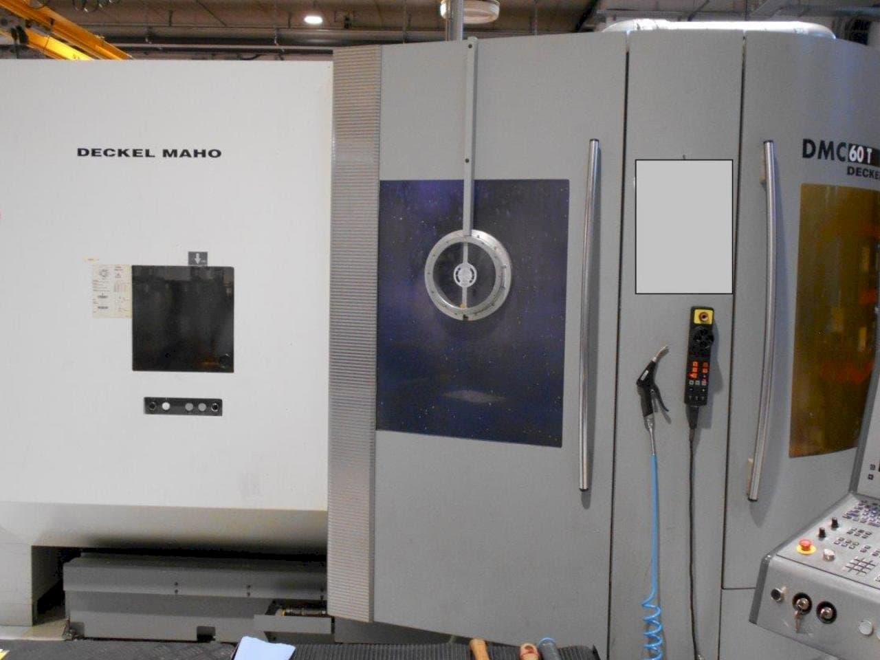 DECKEL MAHO DMC 60T Mašinos vaizdas iš priekio