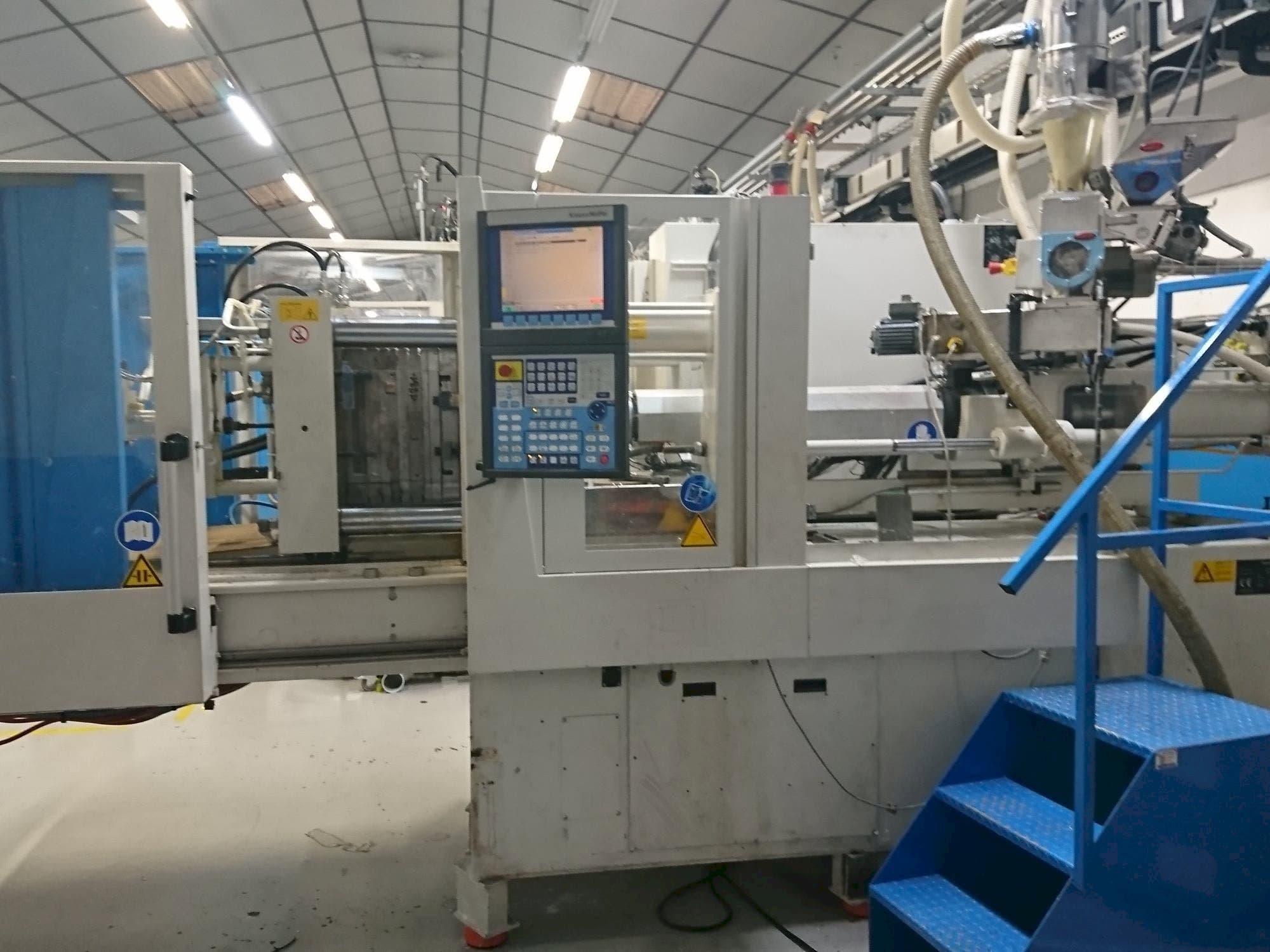 Krauss Maffei 80-750 CX Mašinos vaizdas iš priekio