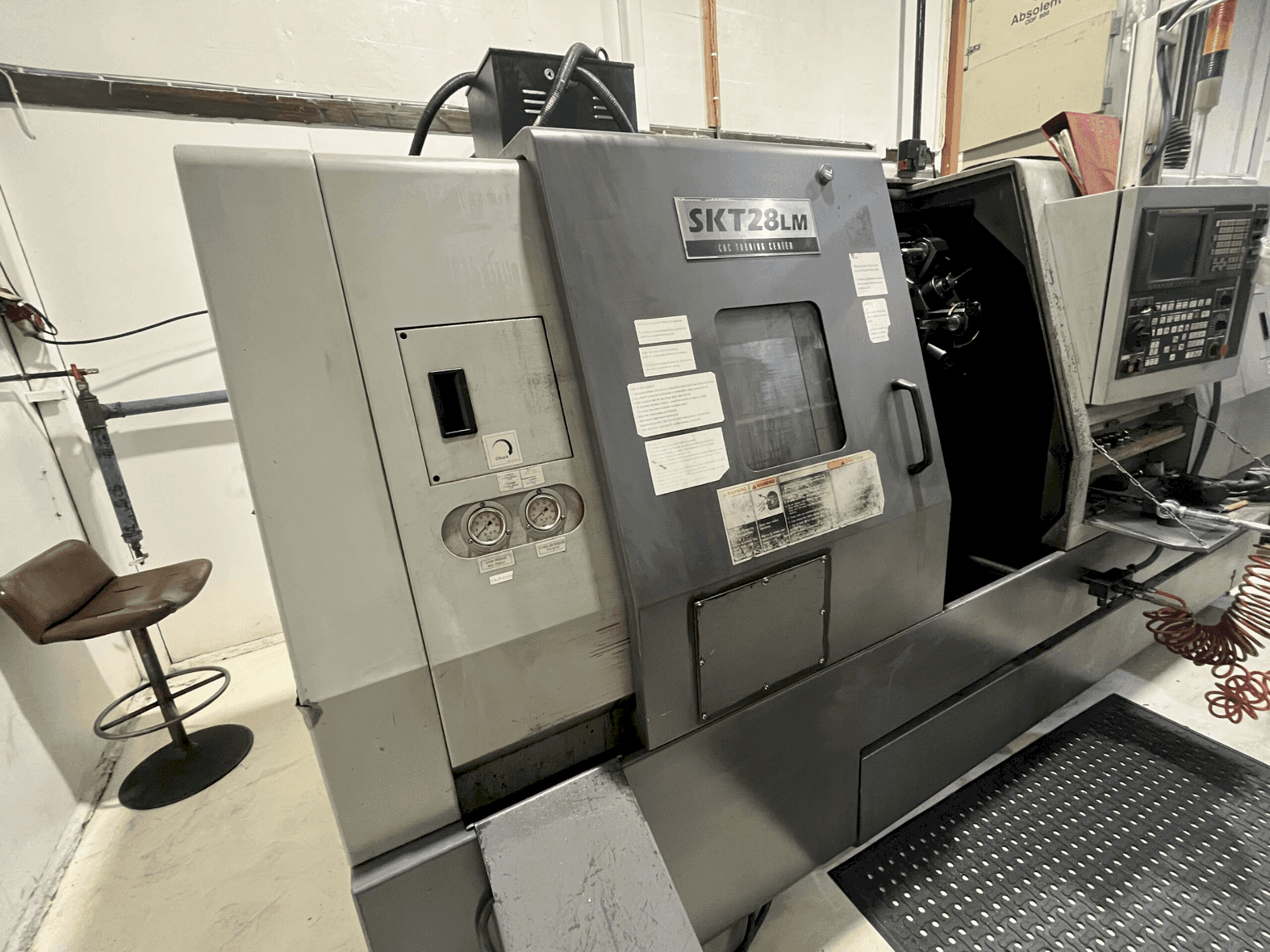 Hyundai Kia SKT 28 LM Mašinos vaizdas iš priekio