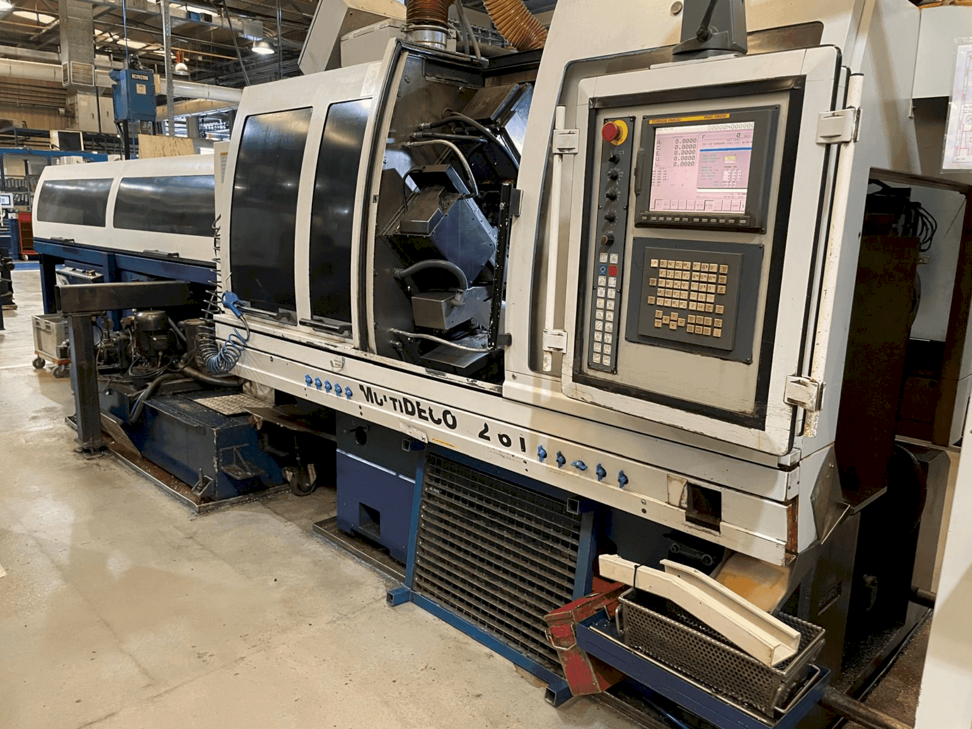 TORNOS MultiDeco 32-6i Mašinos vaizdas iš priekio