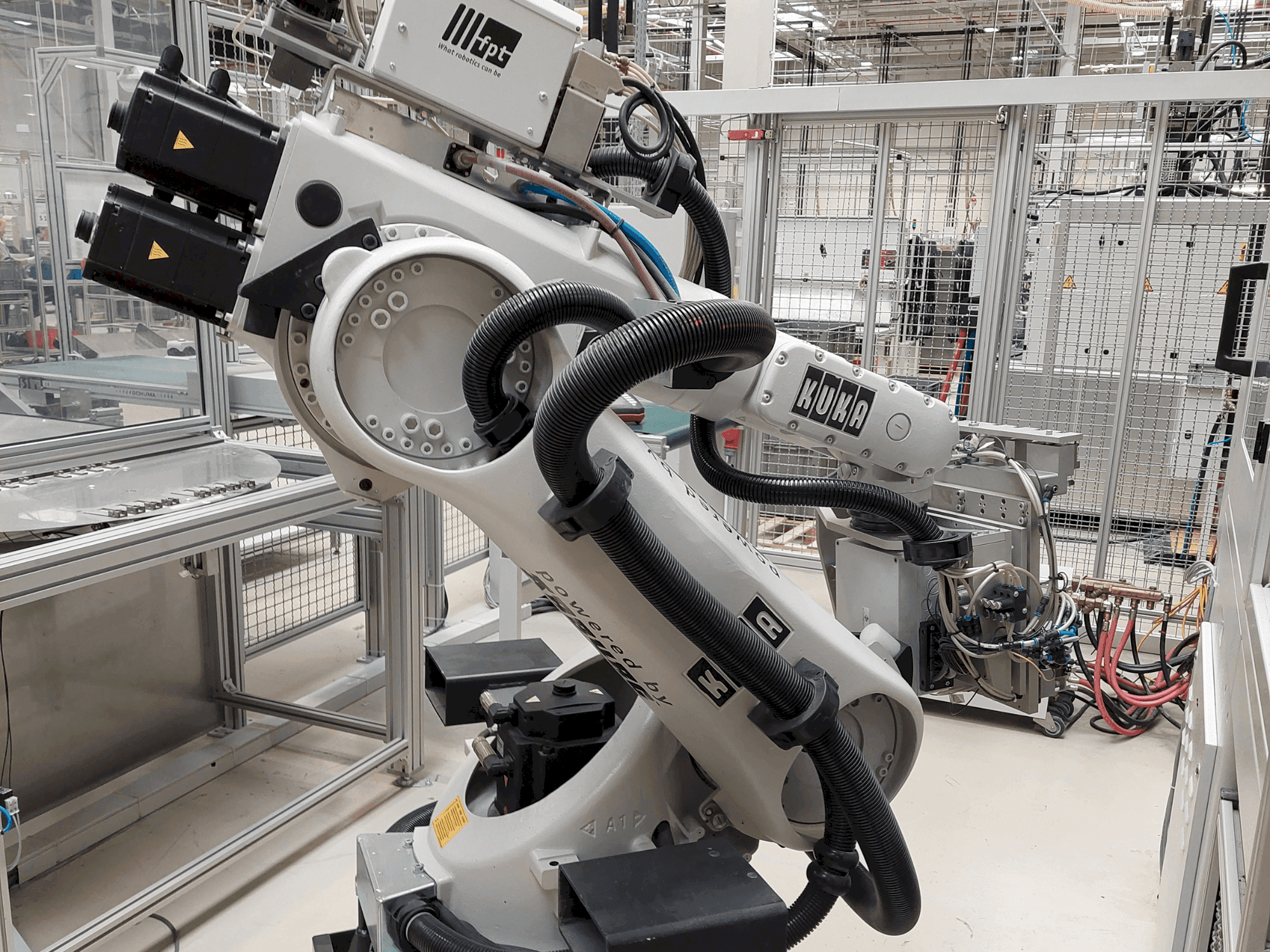 KUKA KR 30-3 Mašinos vaizdas iš priekio