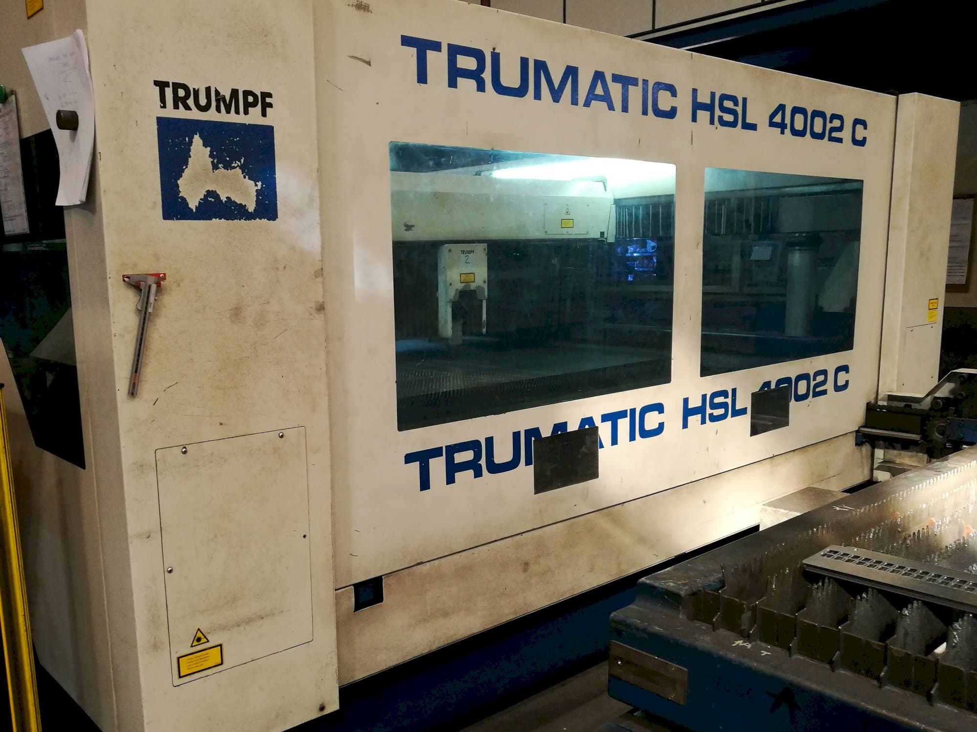 Trumpf Trumatic HSL 4002 C Mašinos kairės pusės vaizdas