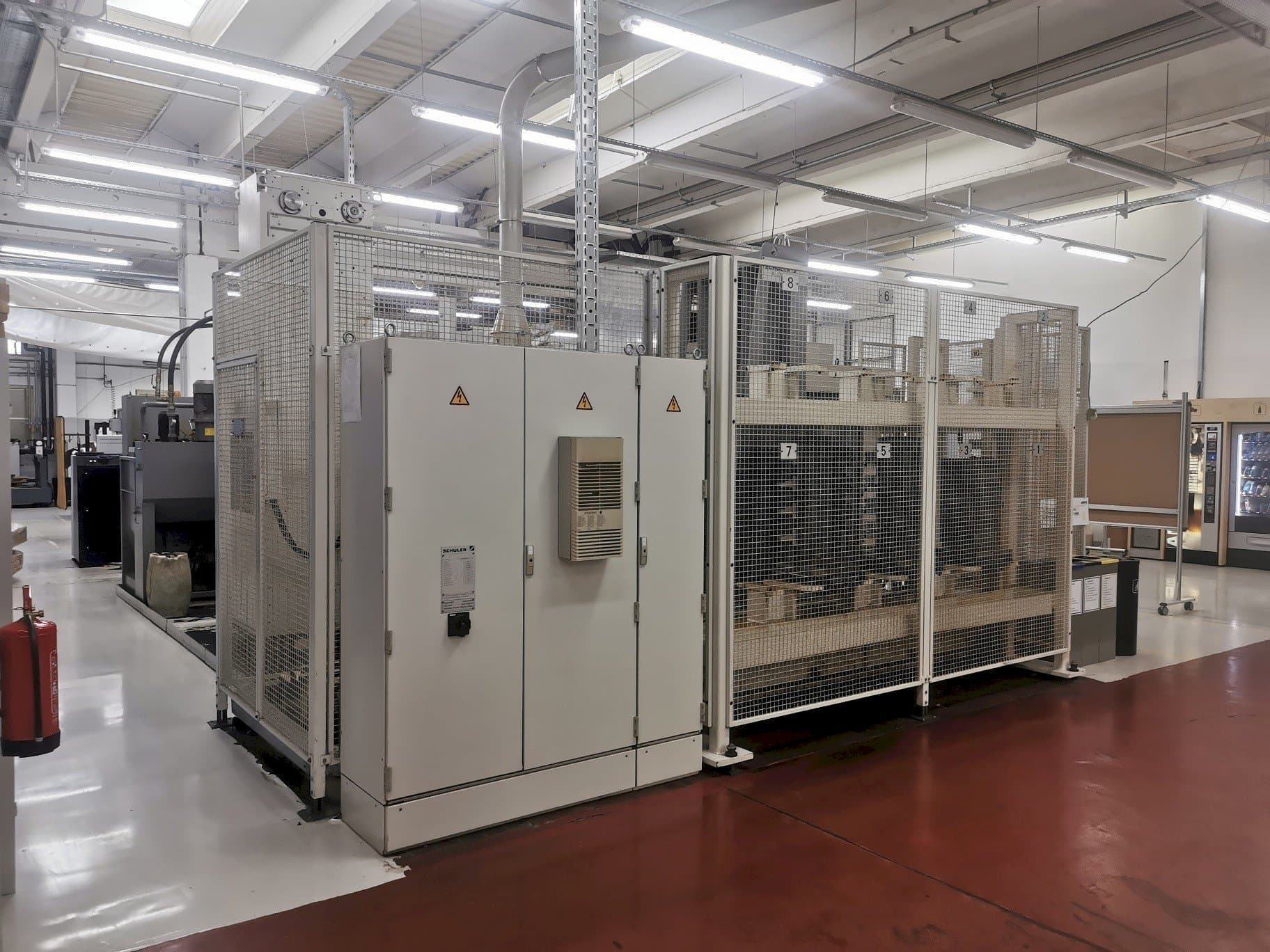 HELLER MC 16 Mašinos vaizdas iš priekio